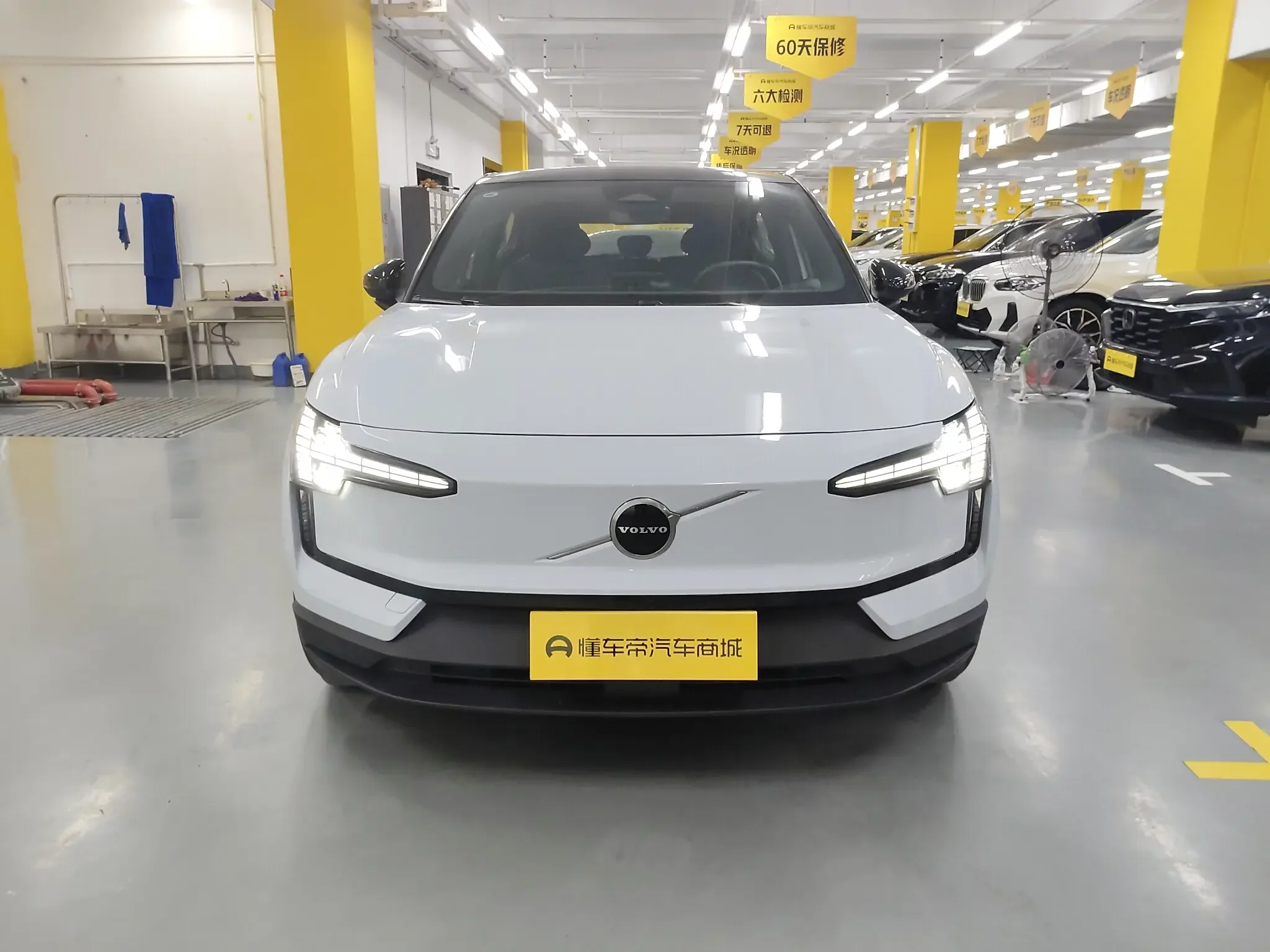 Volvo EX30