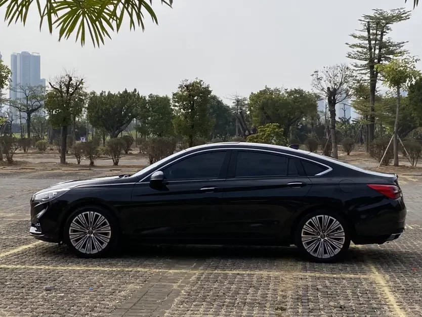 Hongqi H5 classic