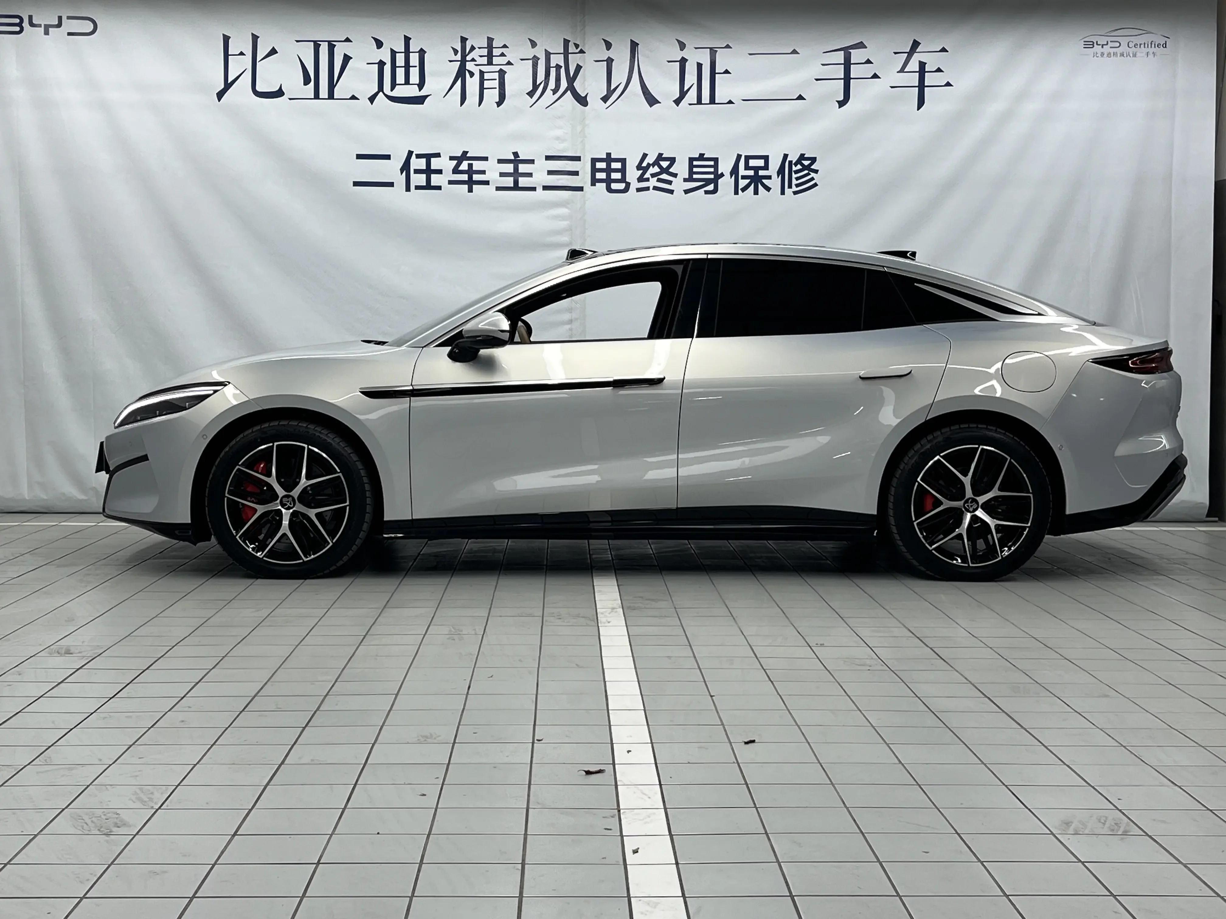 BYD Han L EV