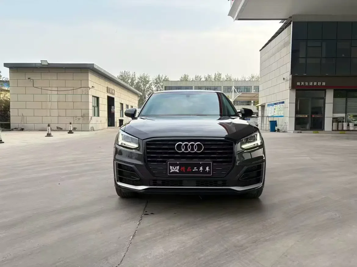 Audi Q2L