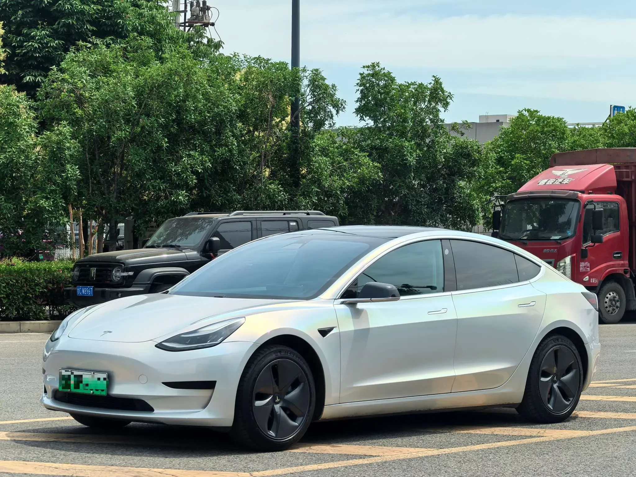 Tesla Model 3  из Китая