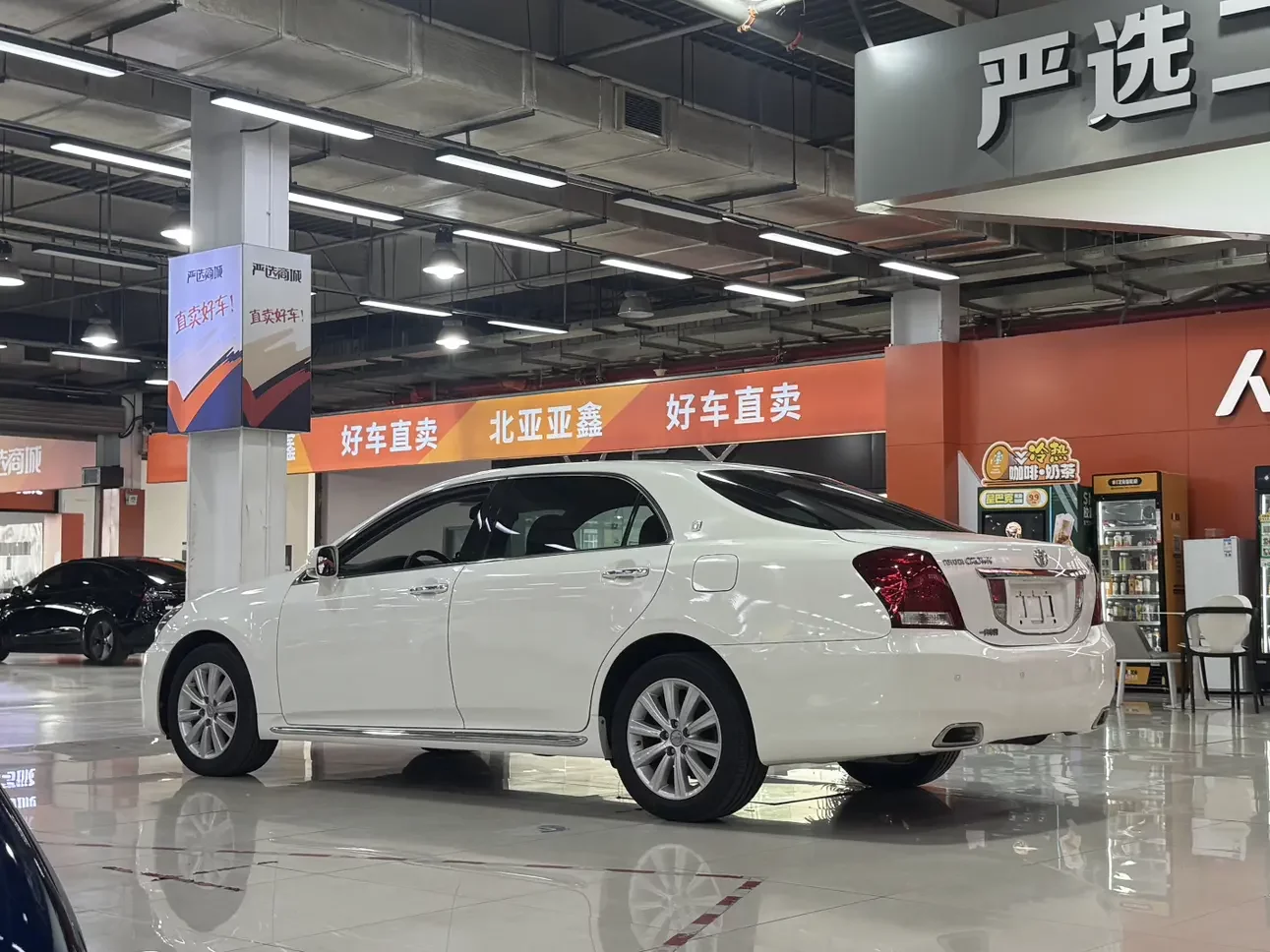 Toyota crown