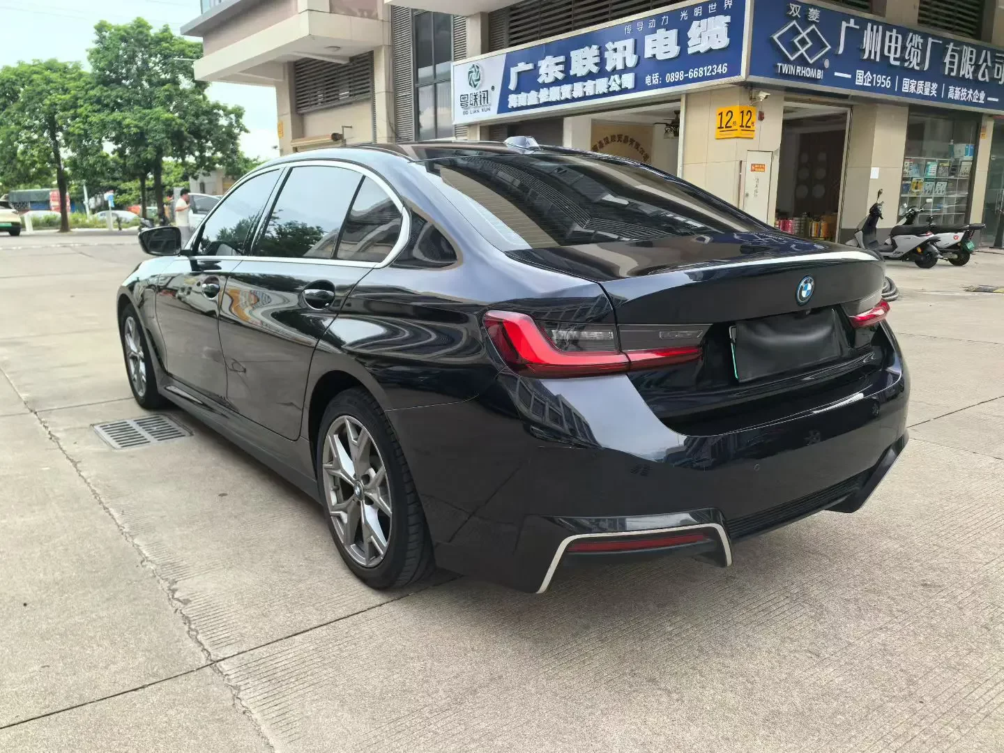 BMW i3