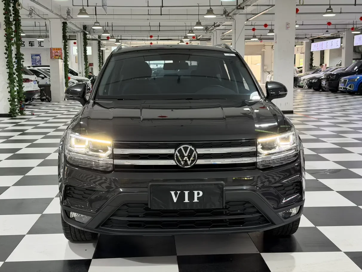 Volkswagen Tharu