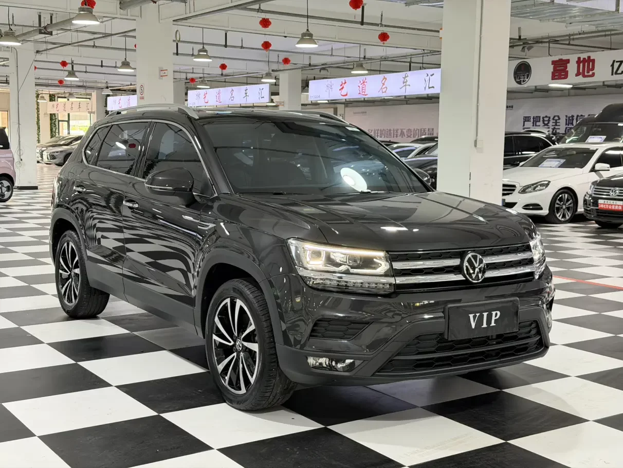 Volkswagen Tharu