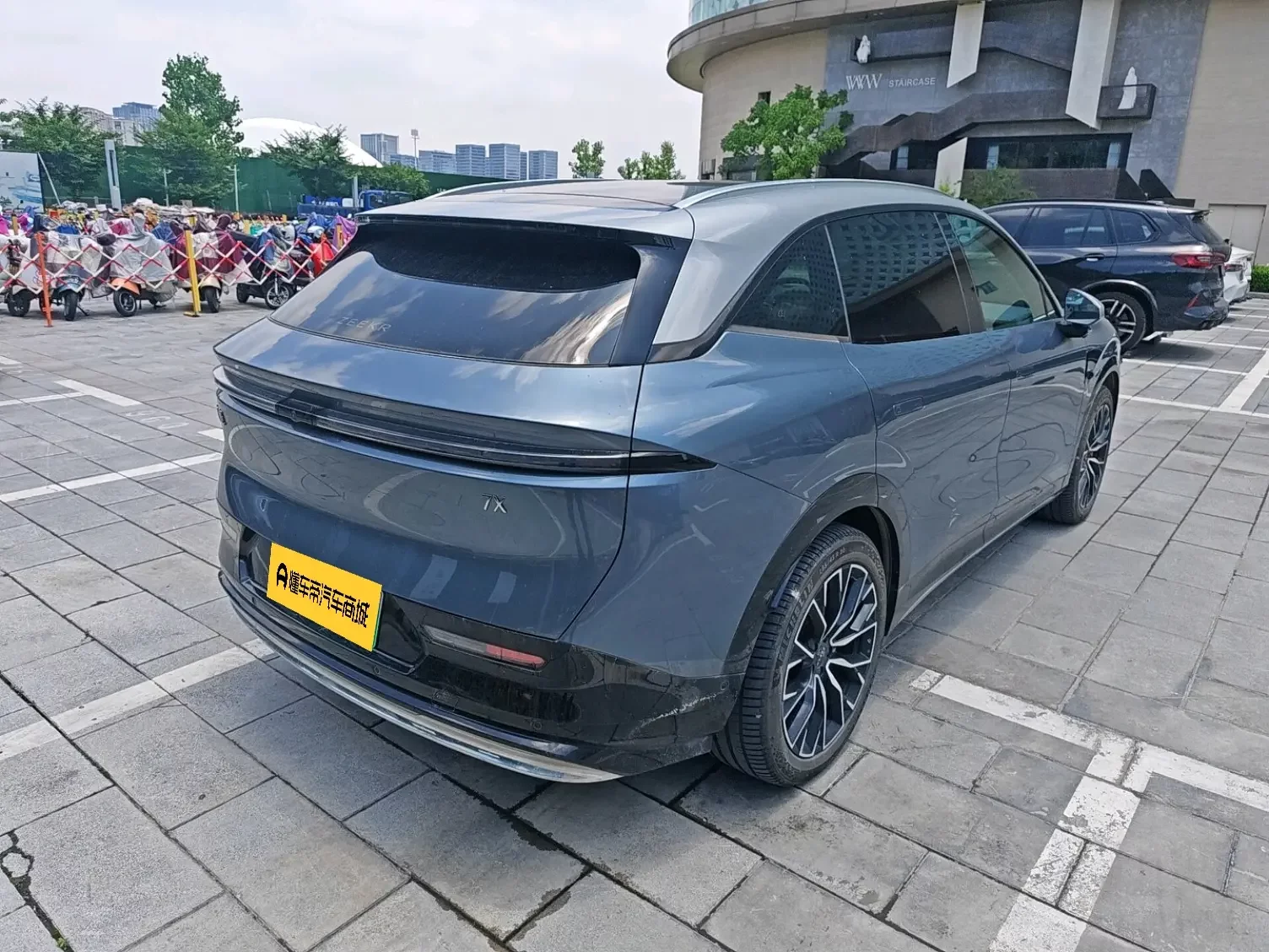 ZEEKR 7X