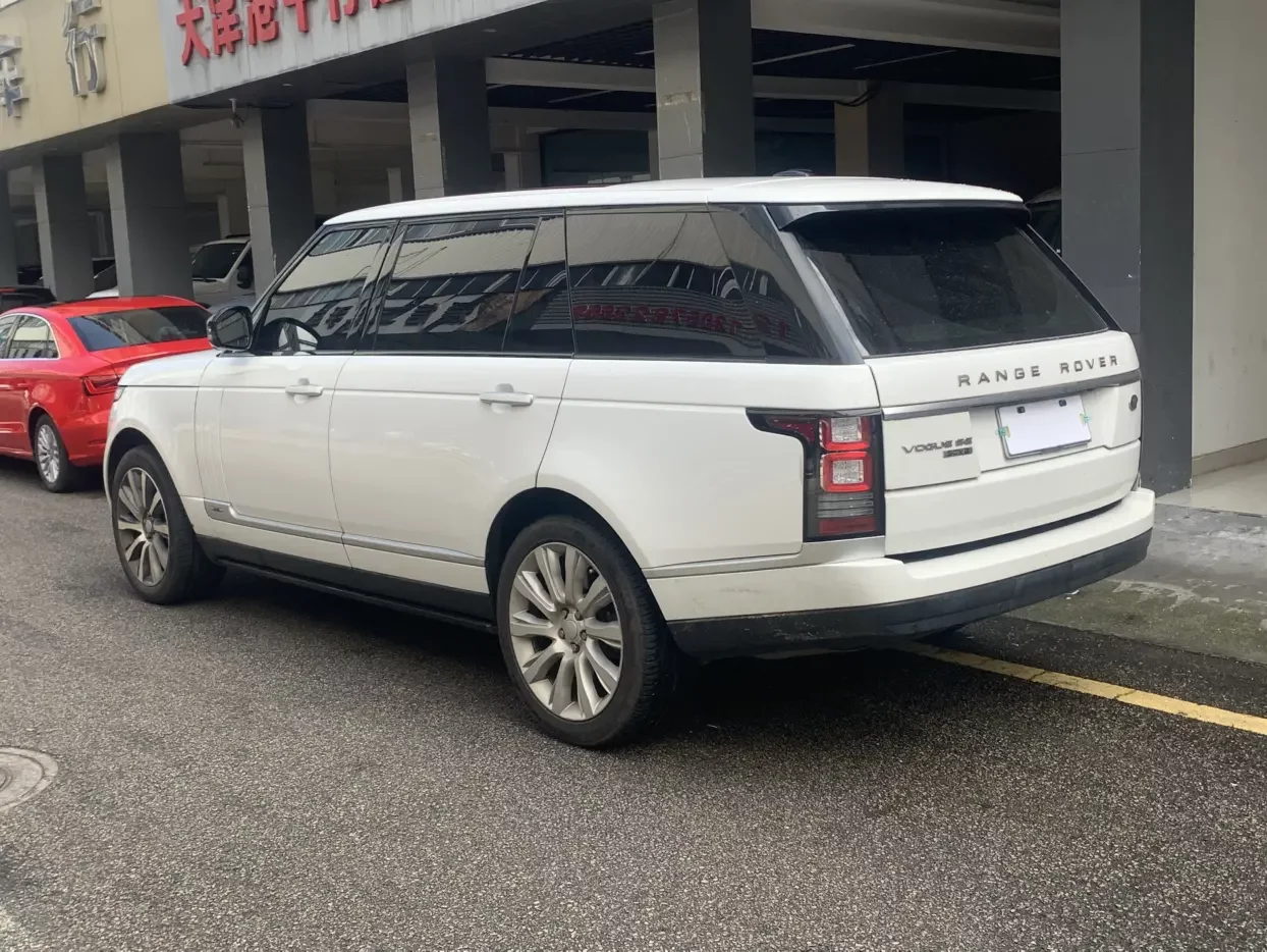 Land Rover range rover
