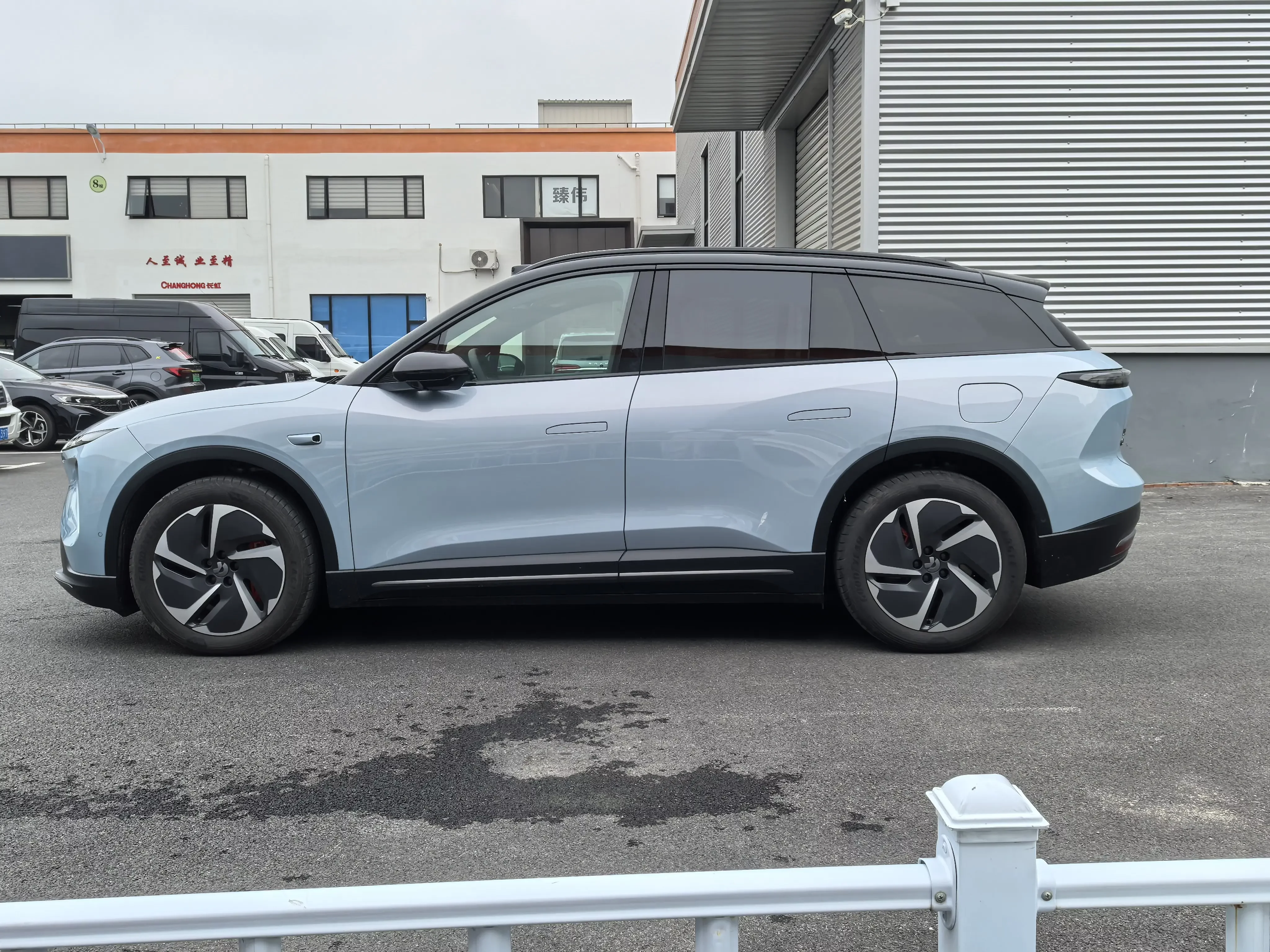 NIO ES6