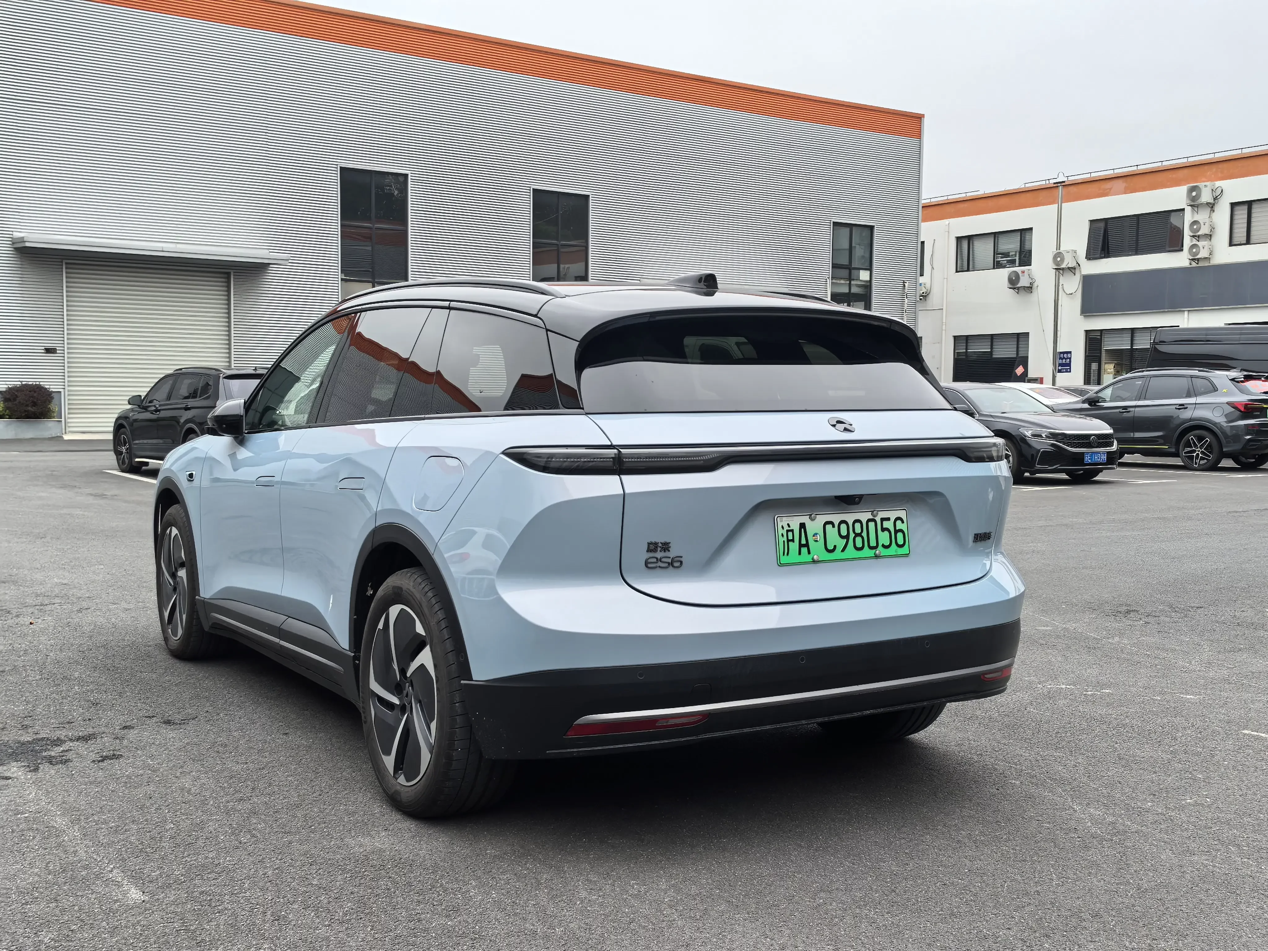 NIO ES6