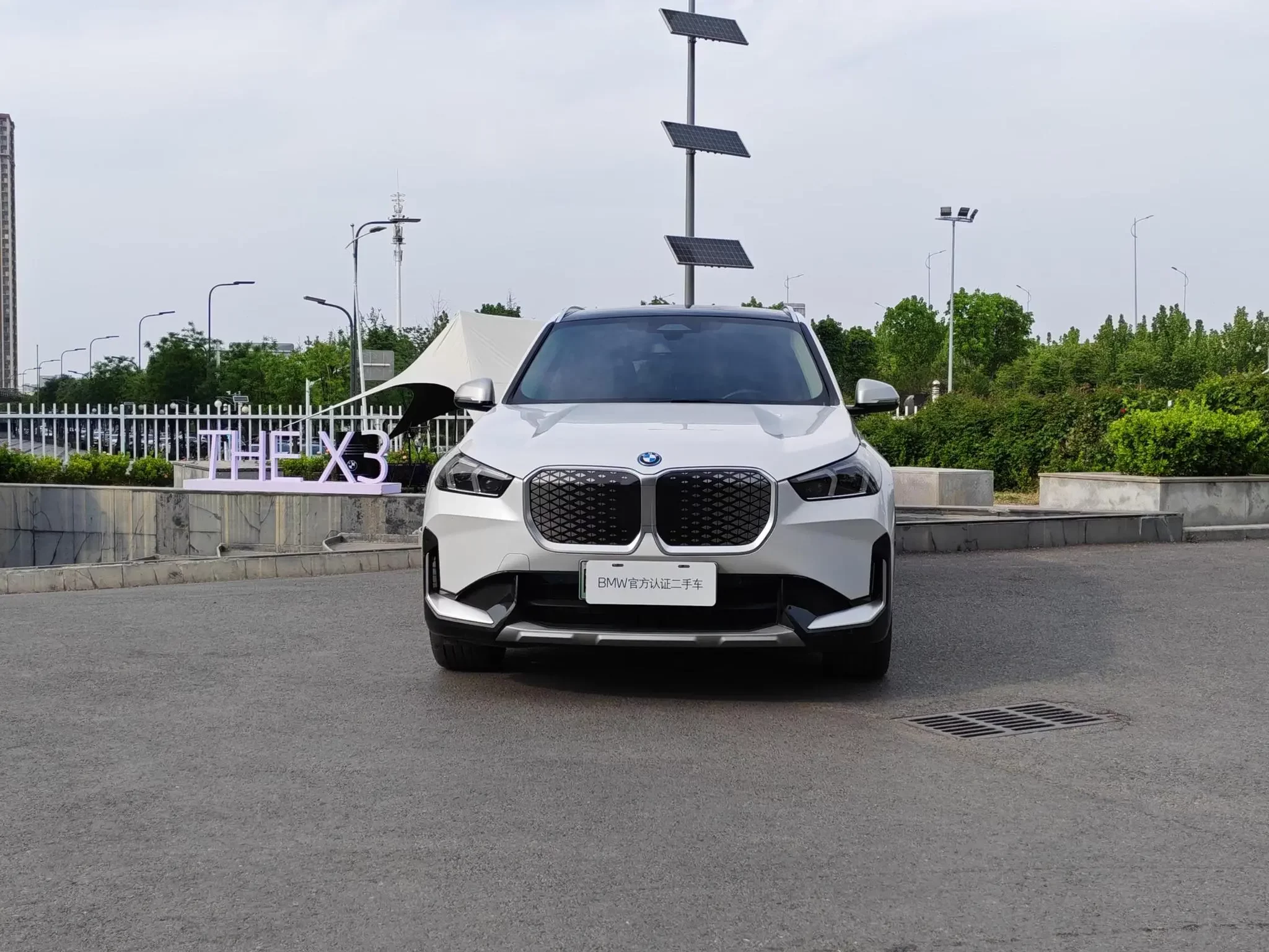 BMW iX1
