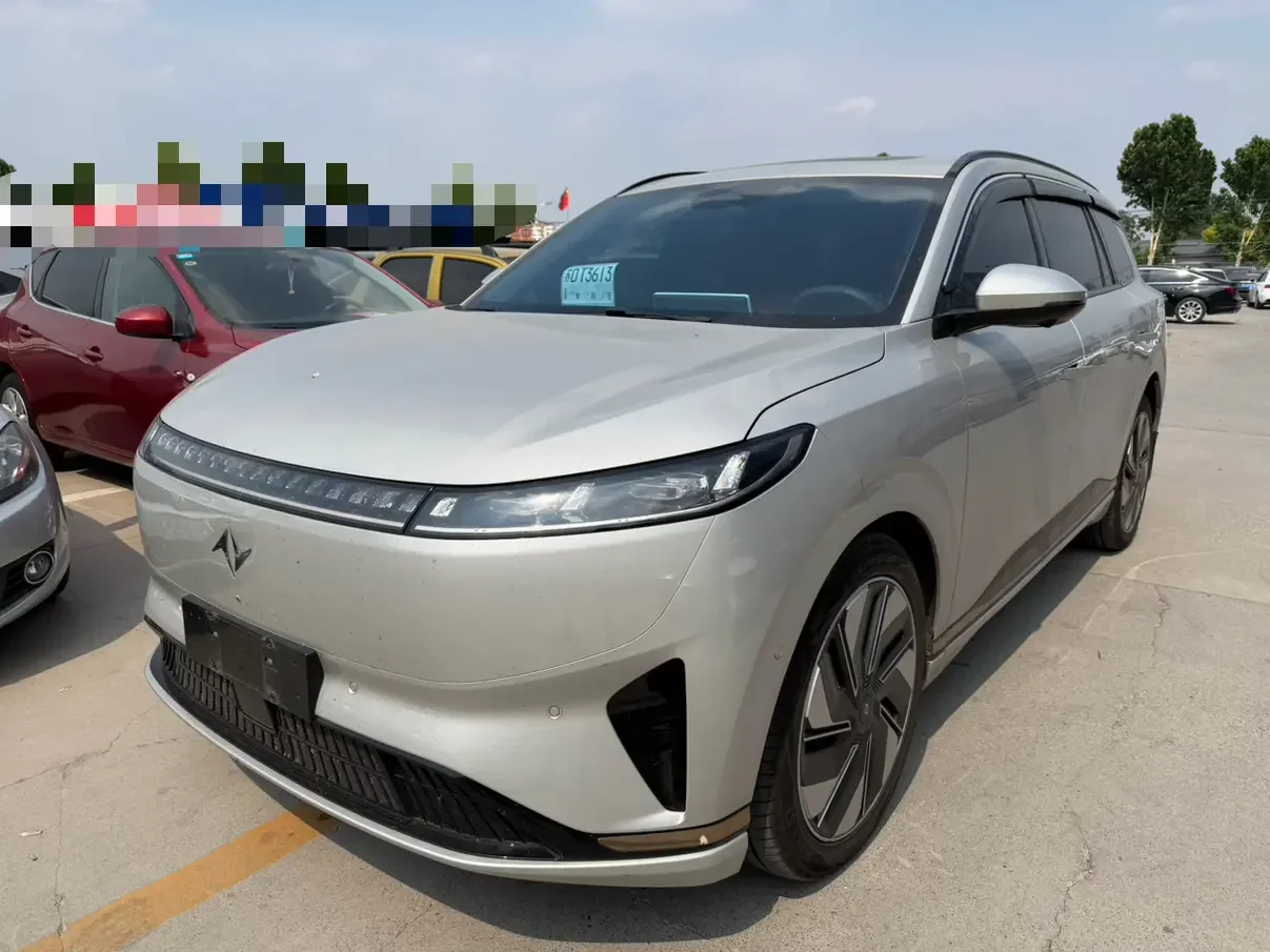 Dongfeng Yipai 008  из Китая