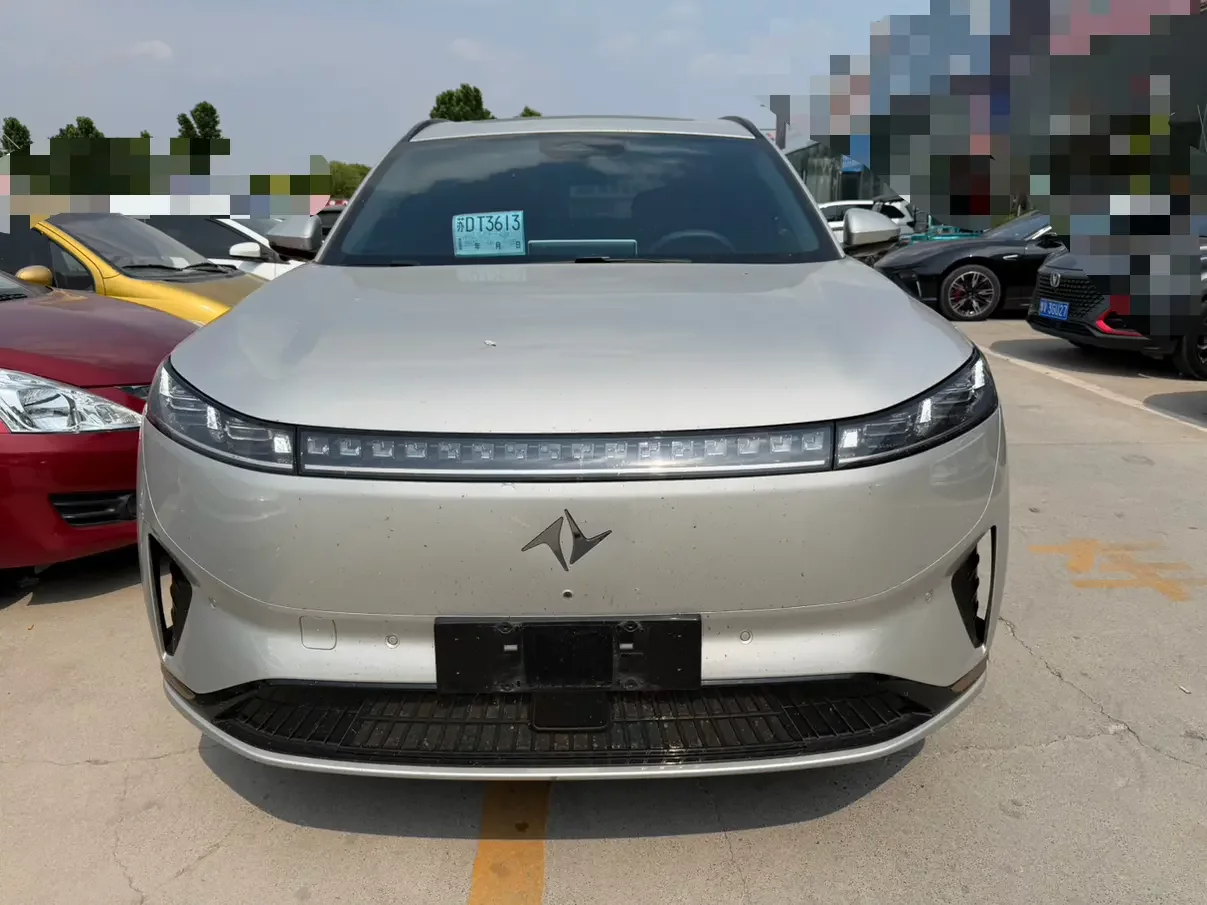 Dongfeng Yipai 008  из Китая