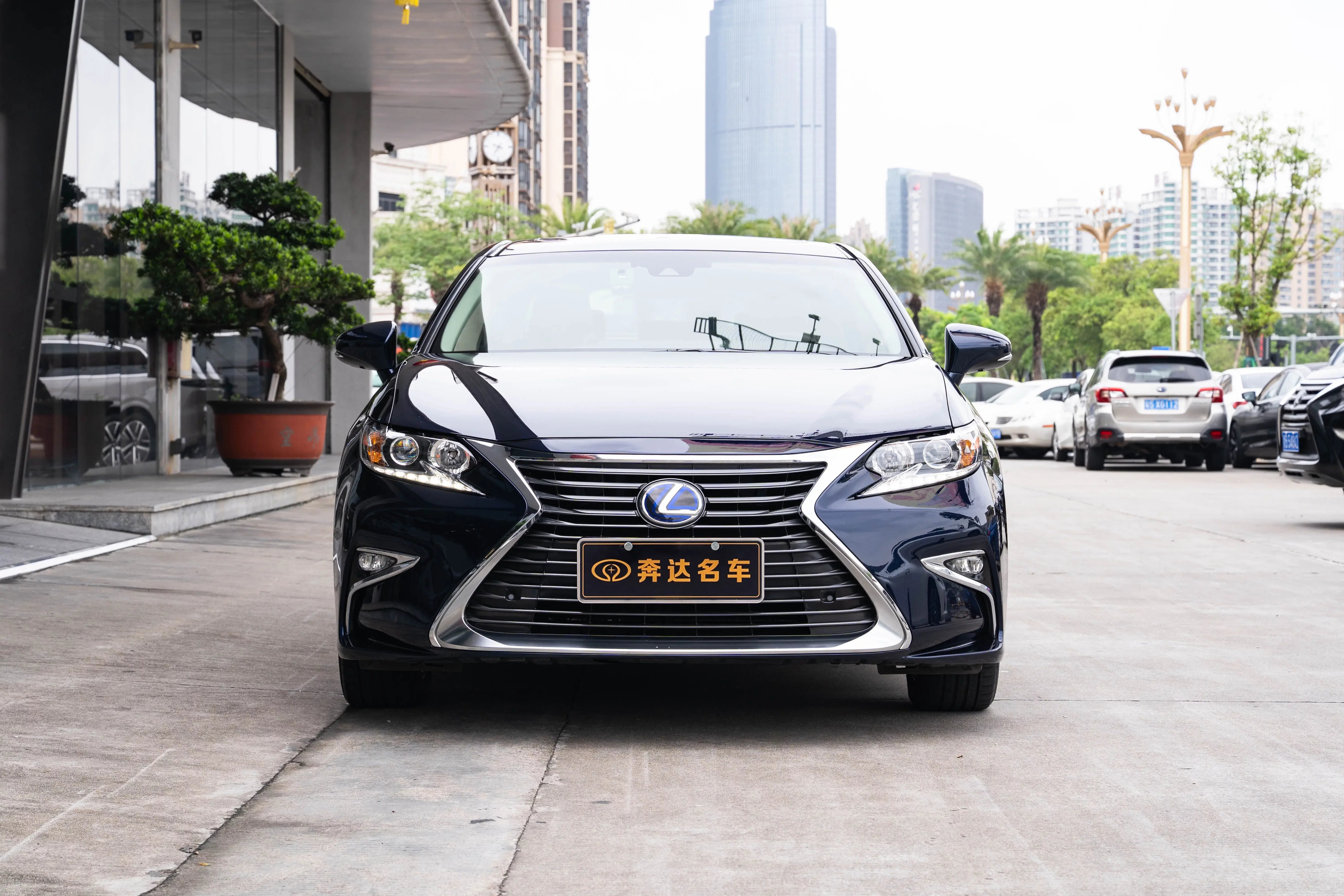 Lexus ES