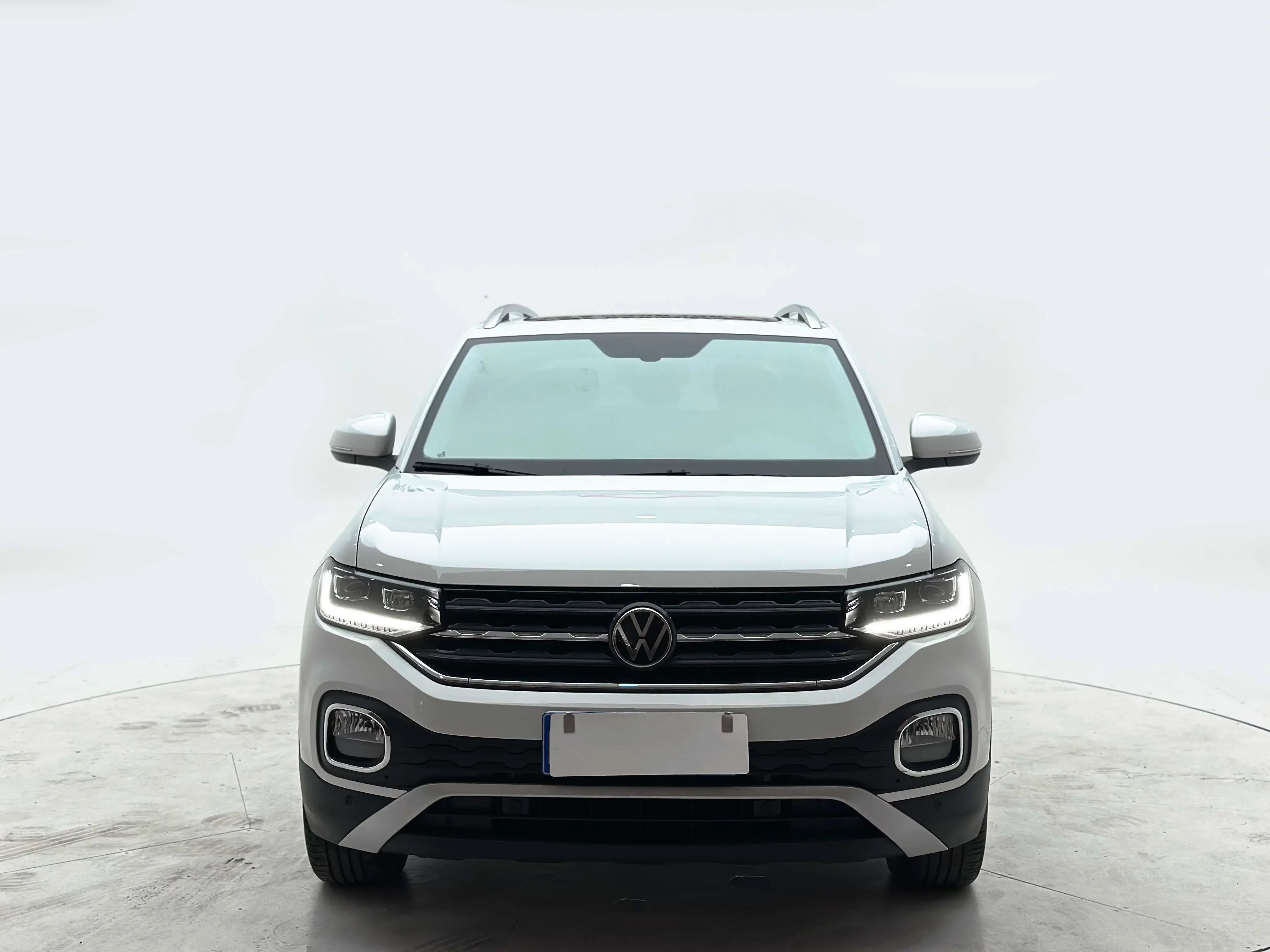 Volkswagen Explore the shadows
