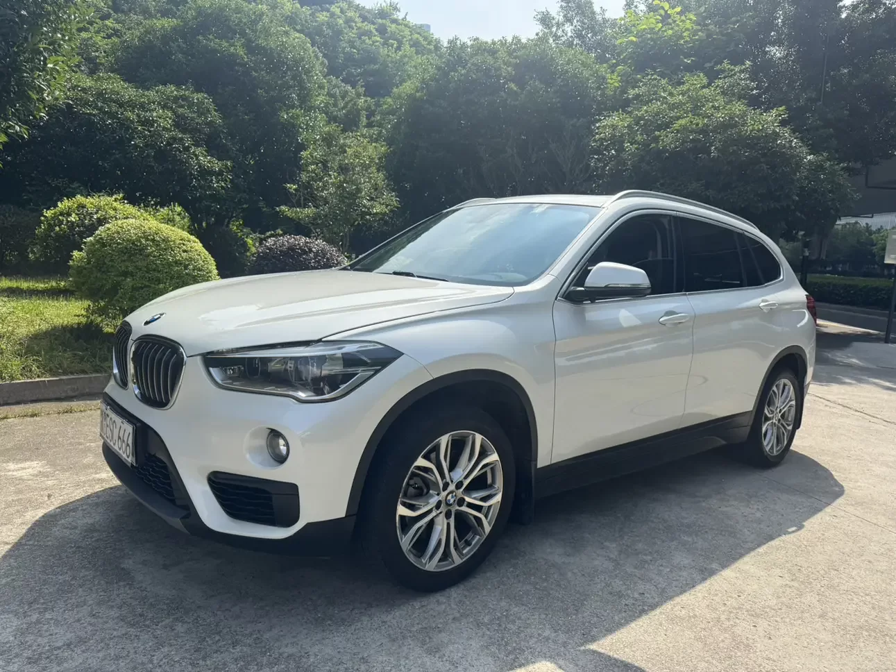 BMW X1  из Китая