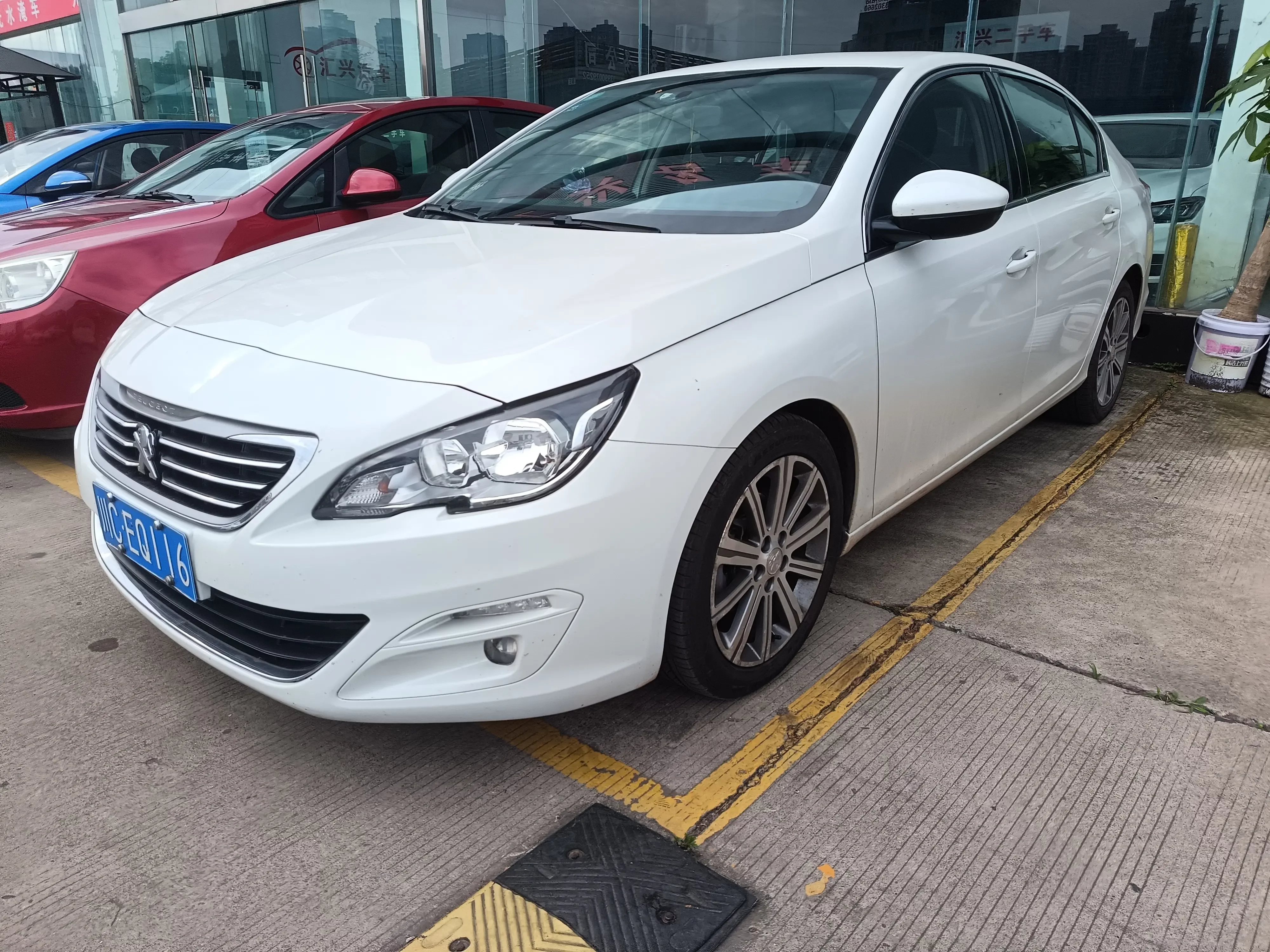 Peugeot 408