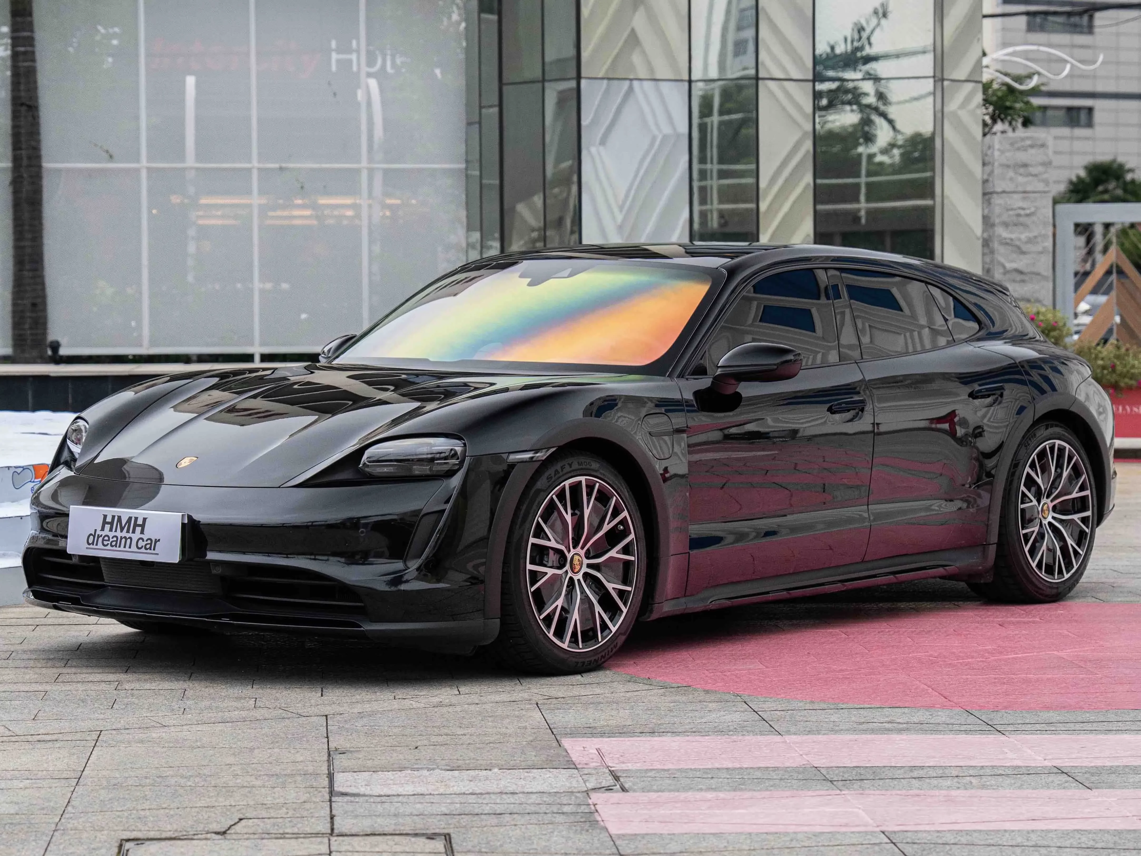 Porsche Taycan  из Китая