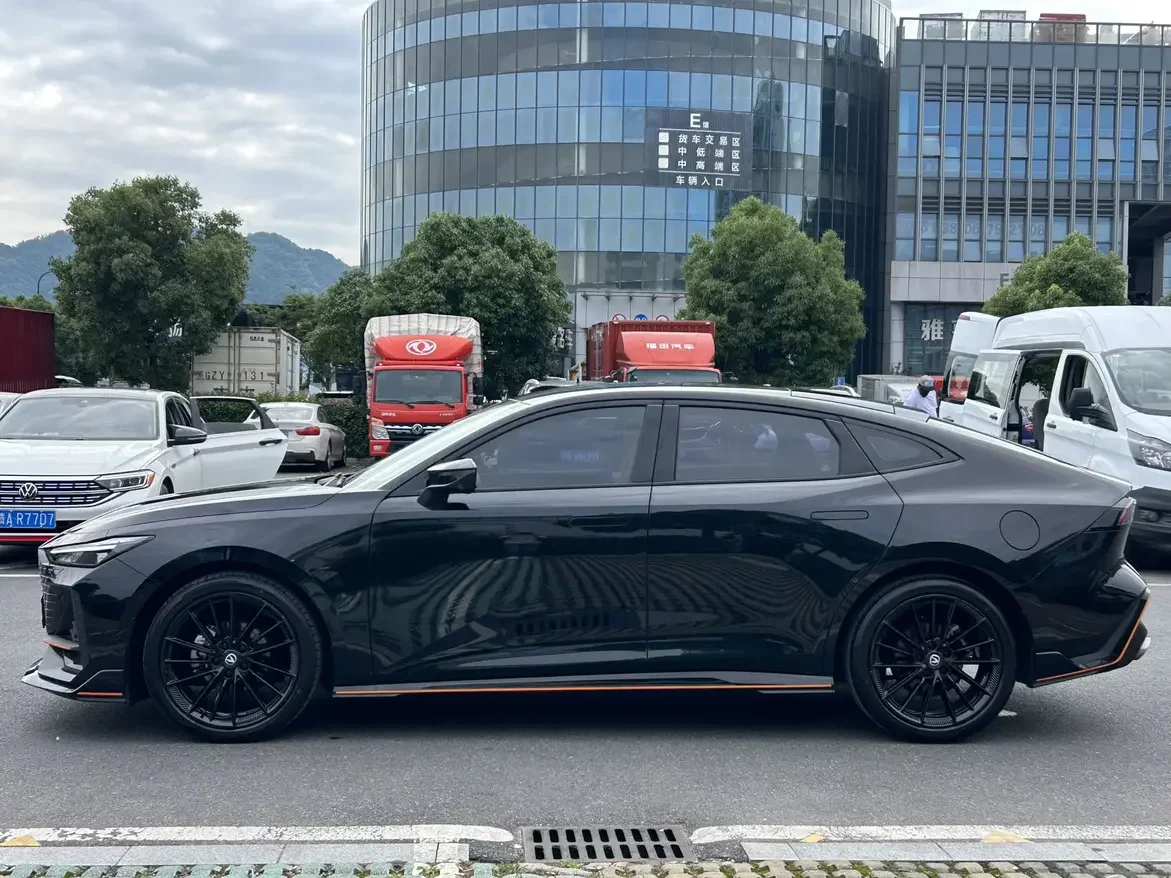 Changan UNI-V