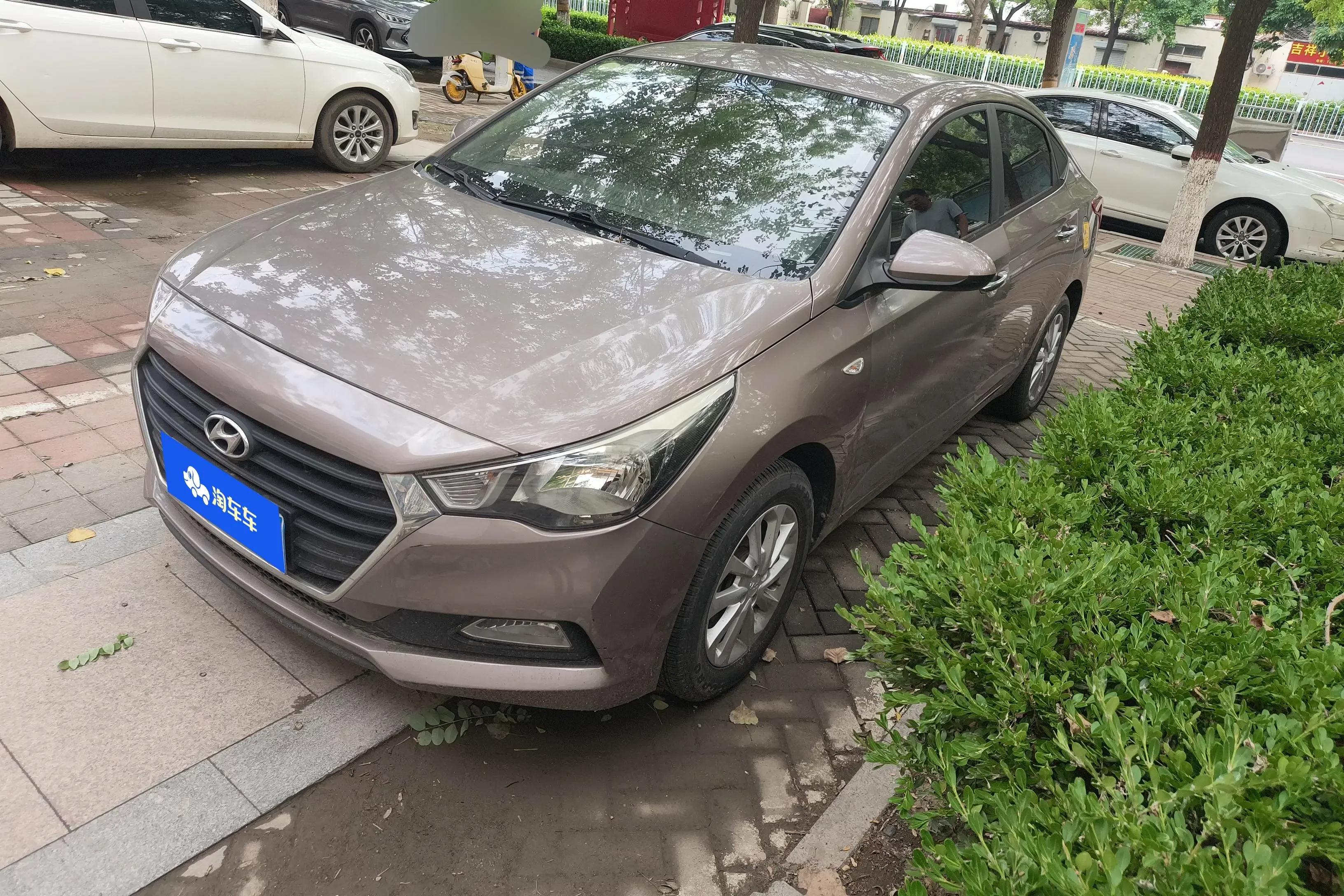 Hyundai Accept