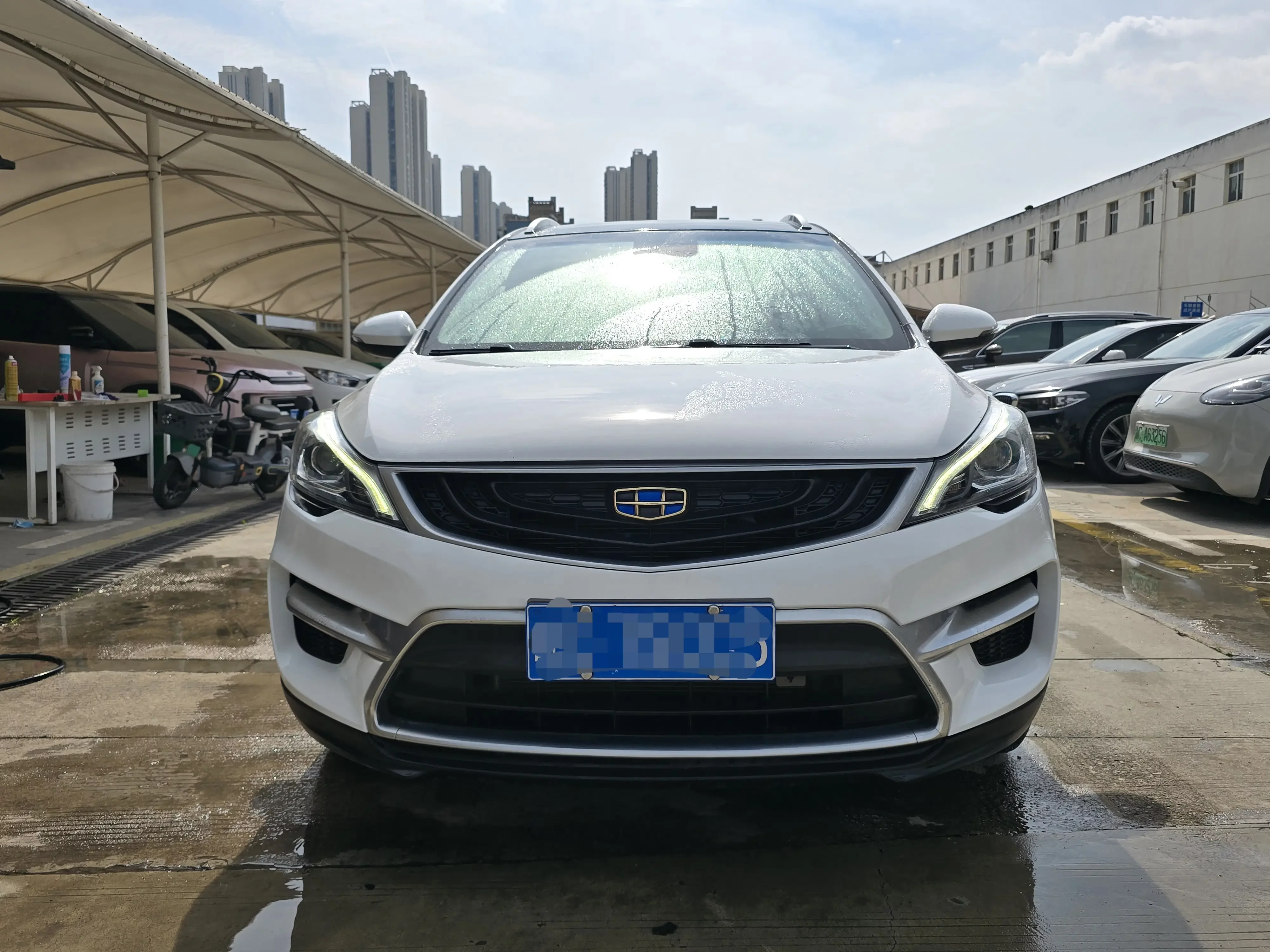 Geely Emgrand GS