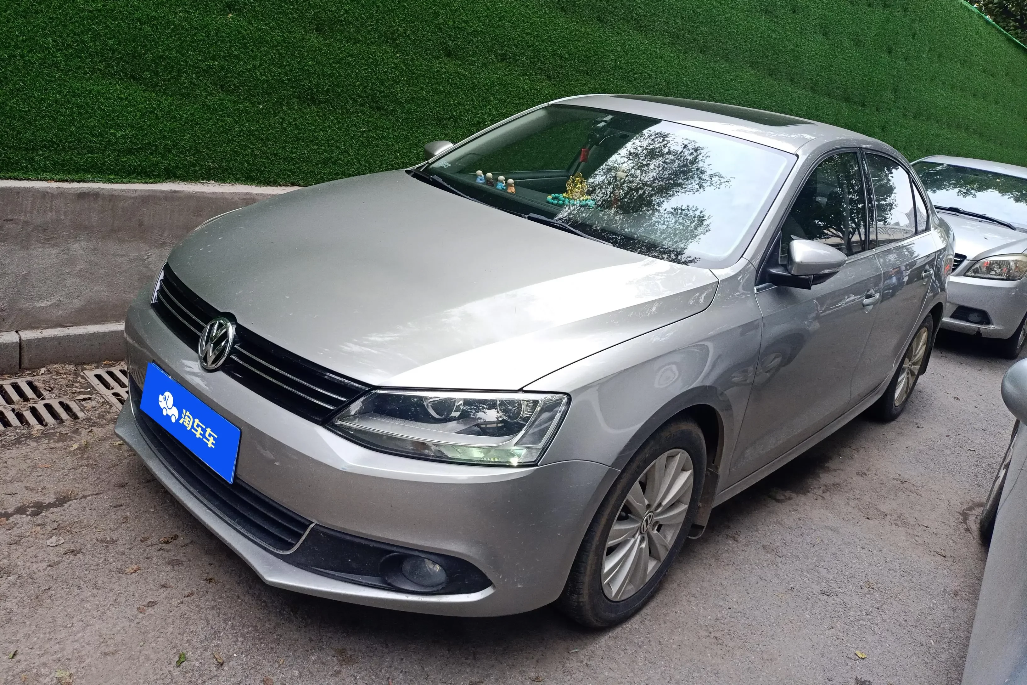 Volkswagen Sagitar