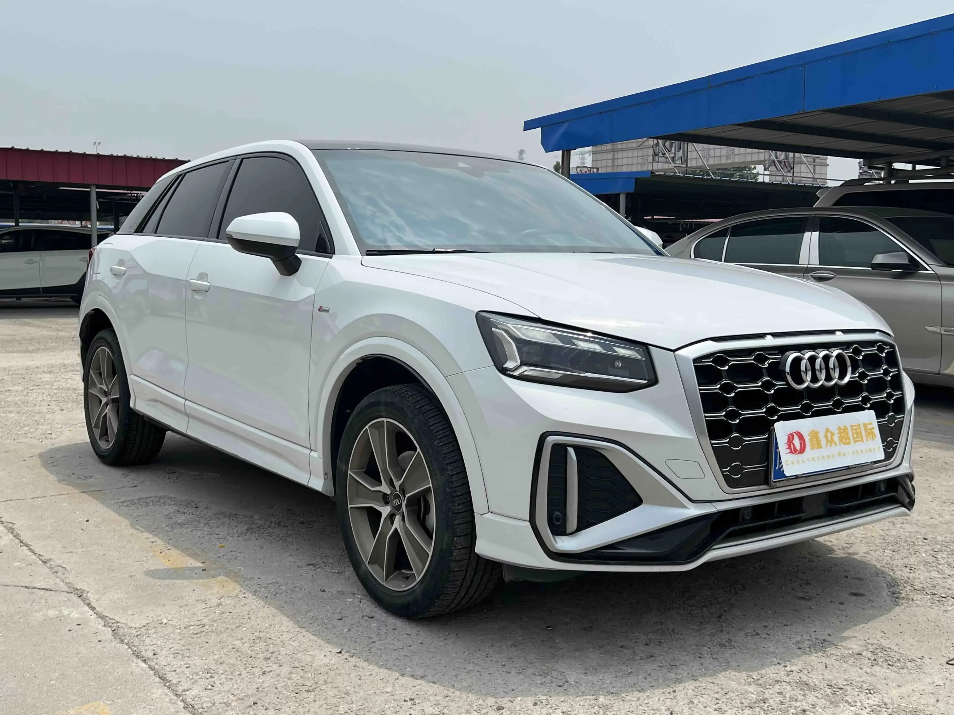 Audi Q2L