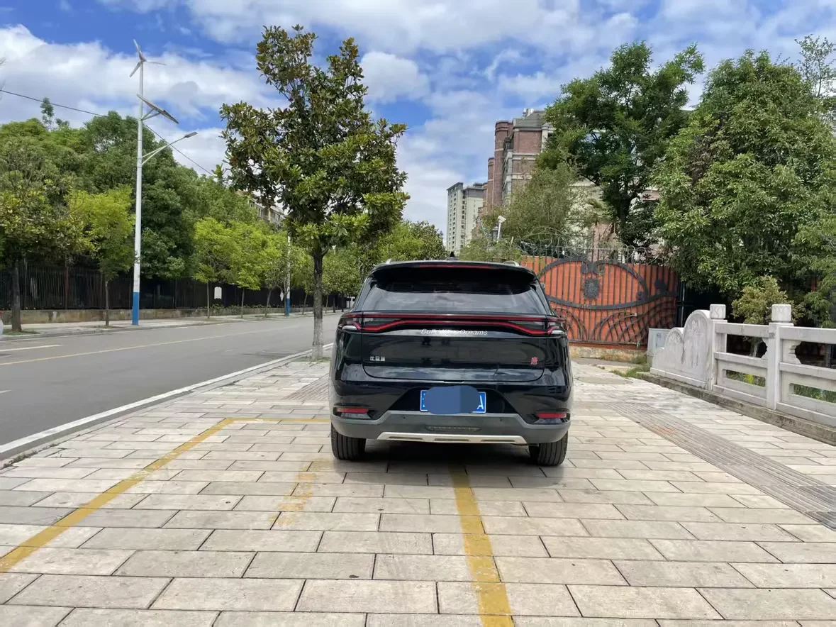 BYD Tang