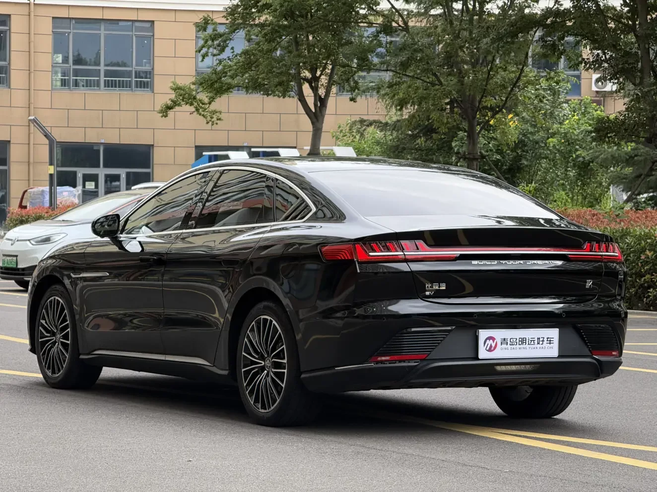 BYD Han EV