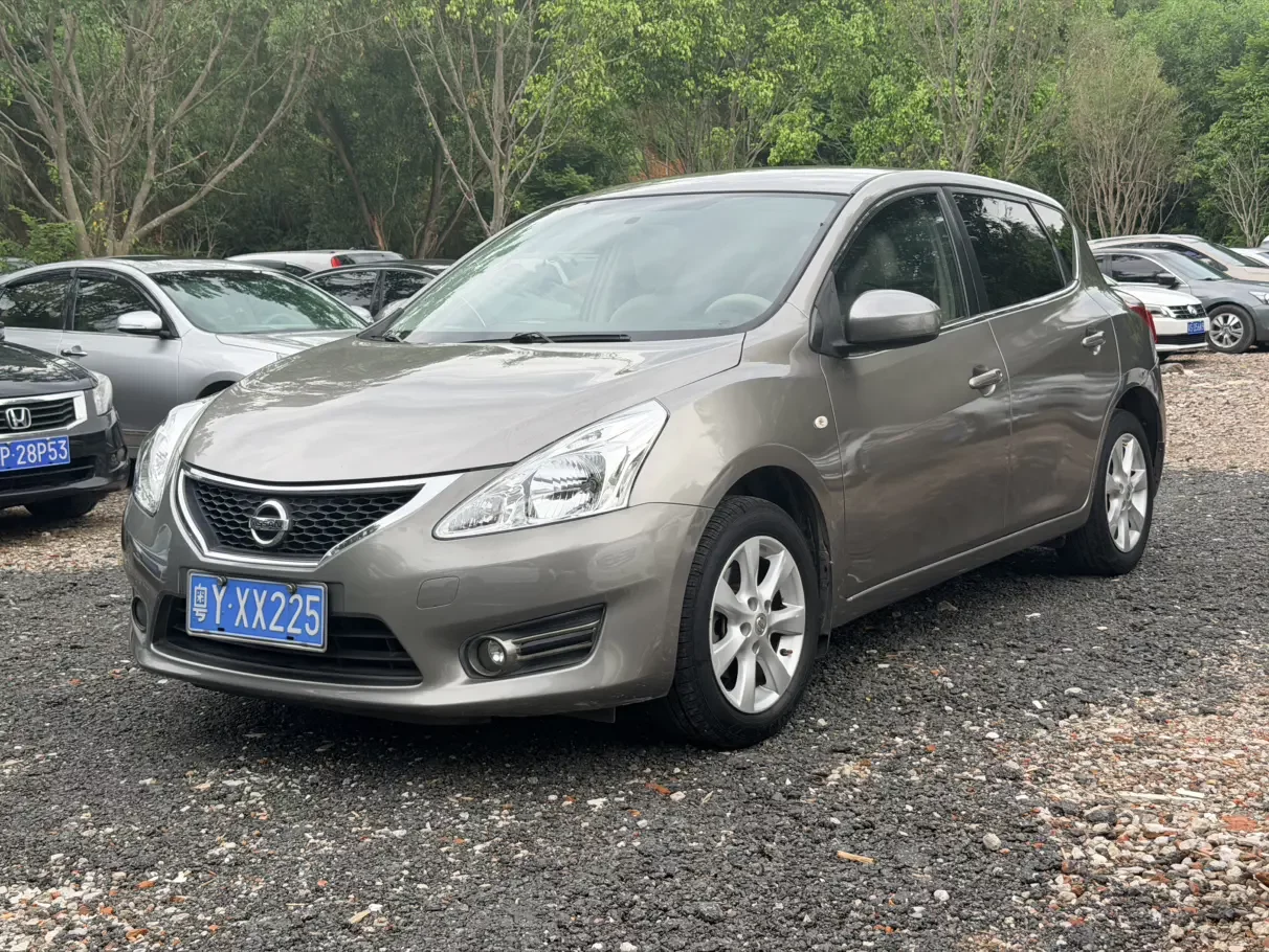 Nissan Tiida  из Китая