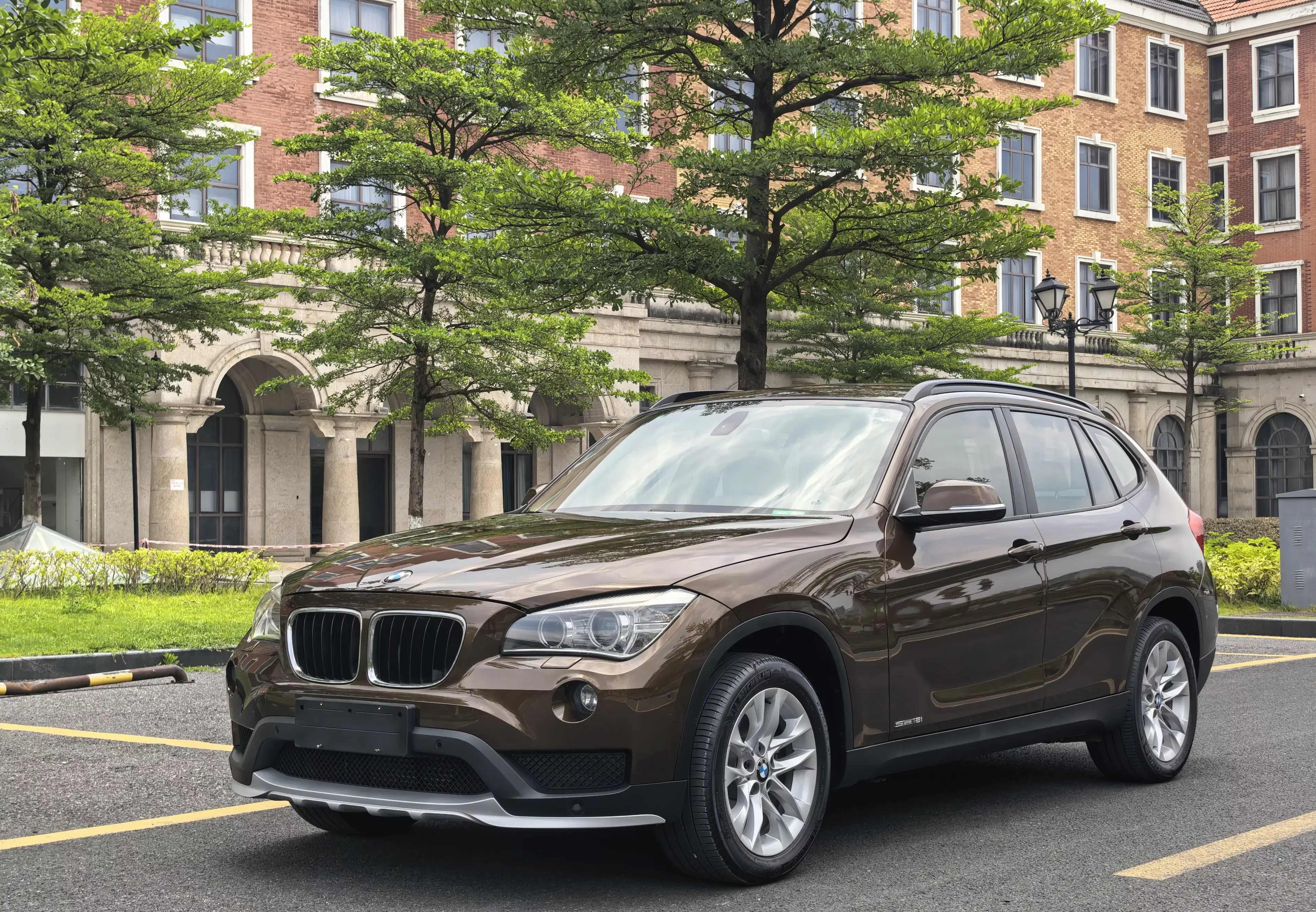 BMW X1  из Китая