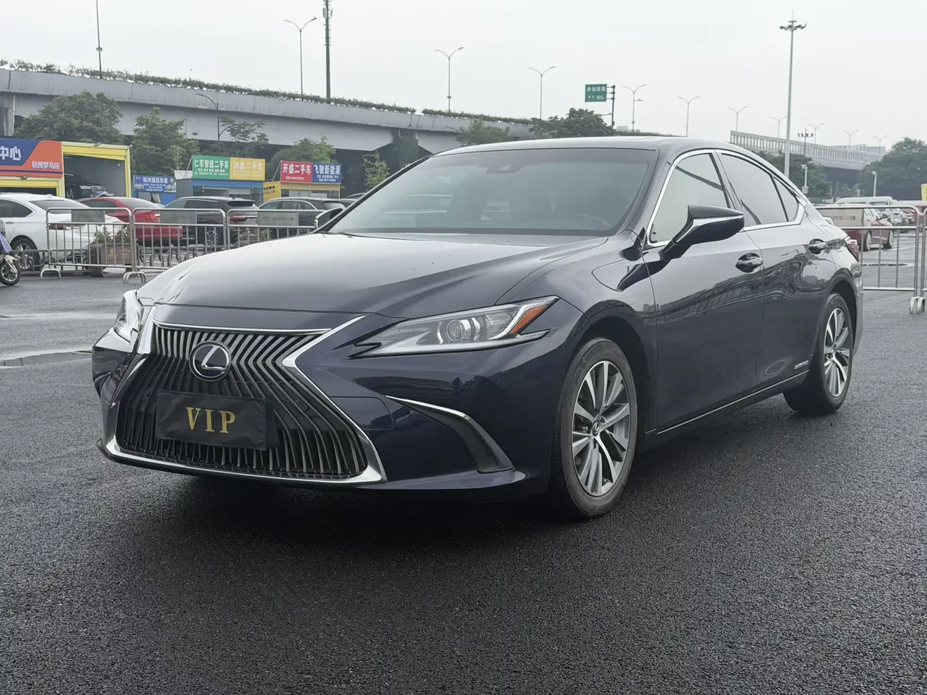 Lexus ES