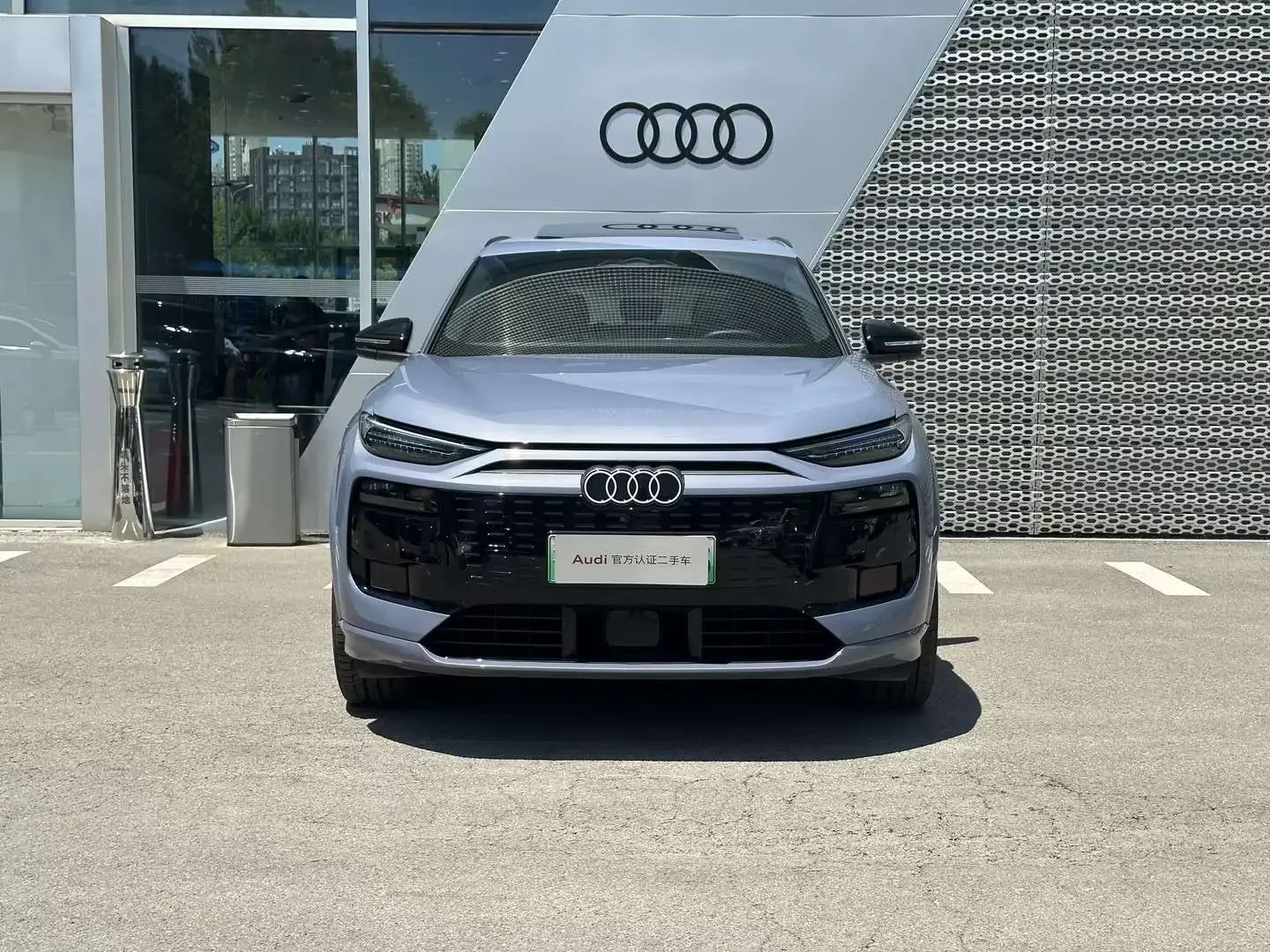 Audi Q6L e-tron