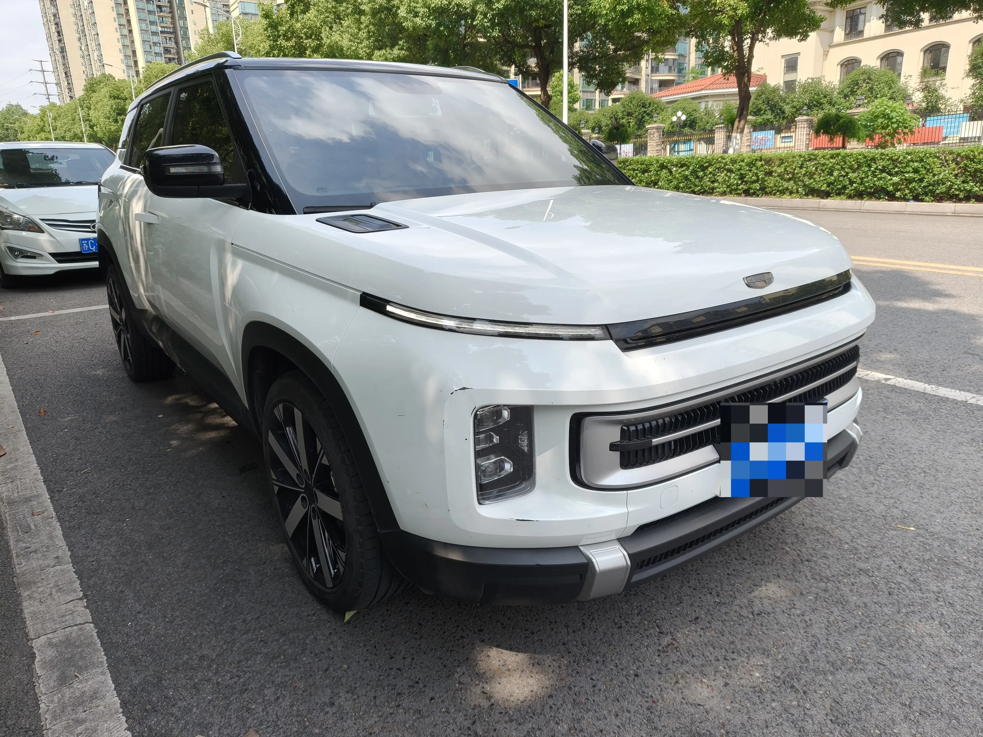 Geely ICON