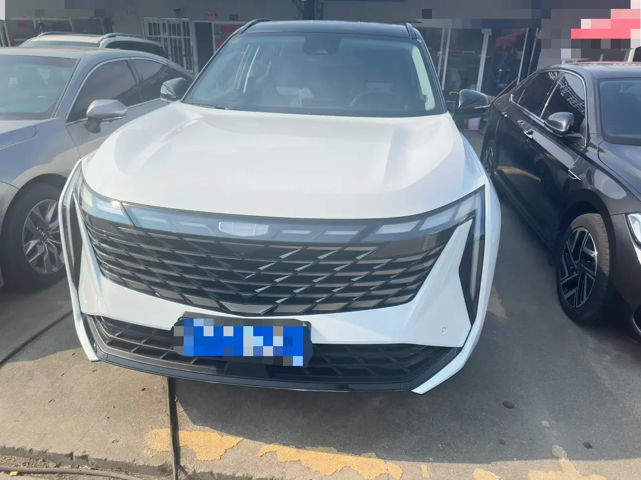 Geely Atlas L