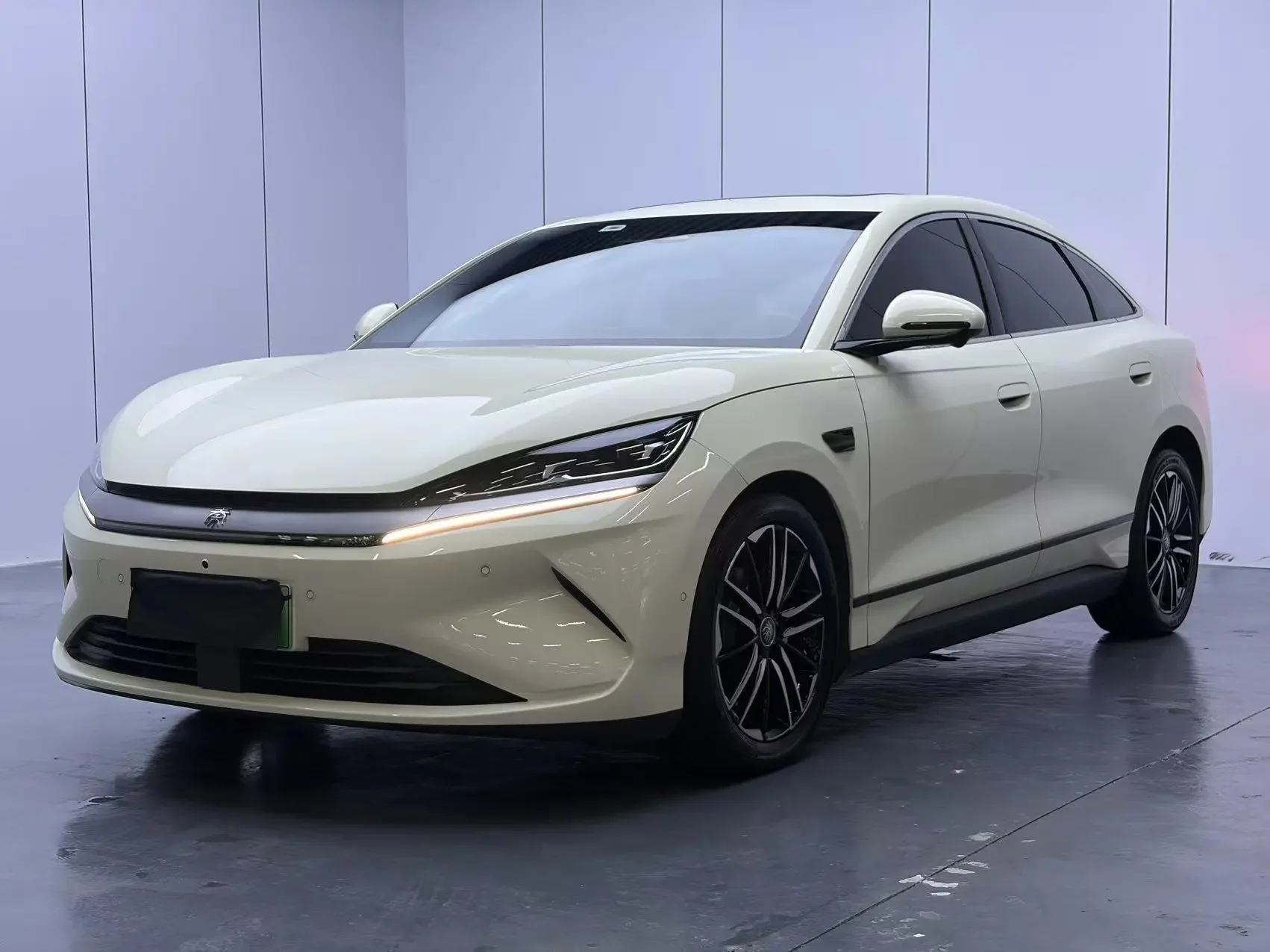 BYD Qin L EV
