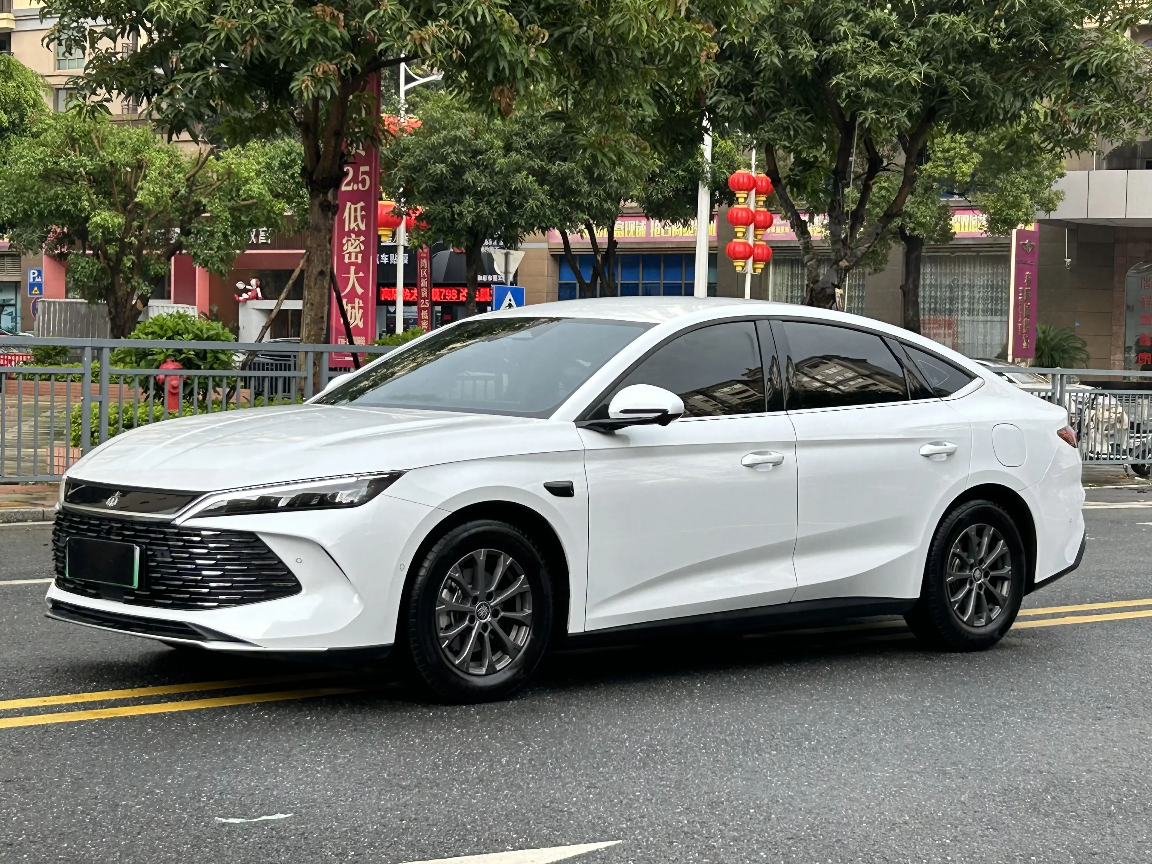 BYD Qin L DM