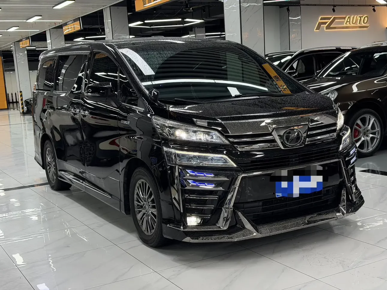 Toyota Crown Wellfire