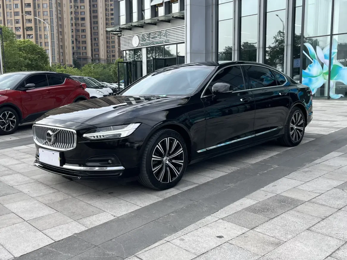 Volvo S90