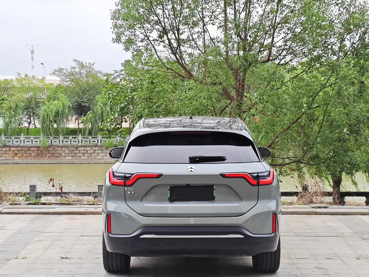 NIO ES6