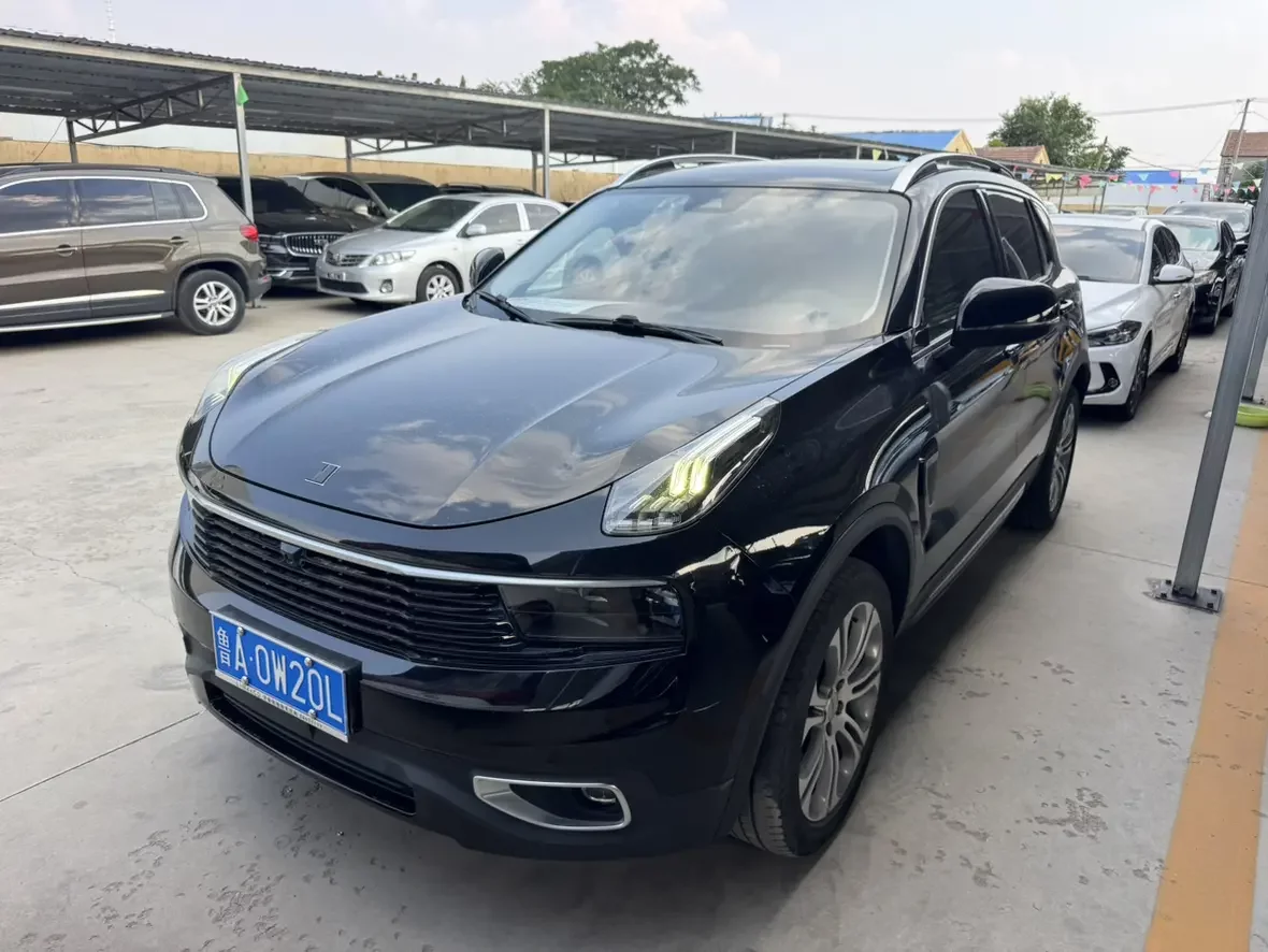 Lynk & Co 01