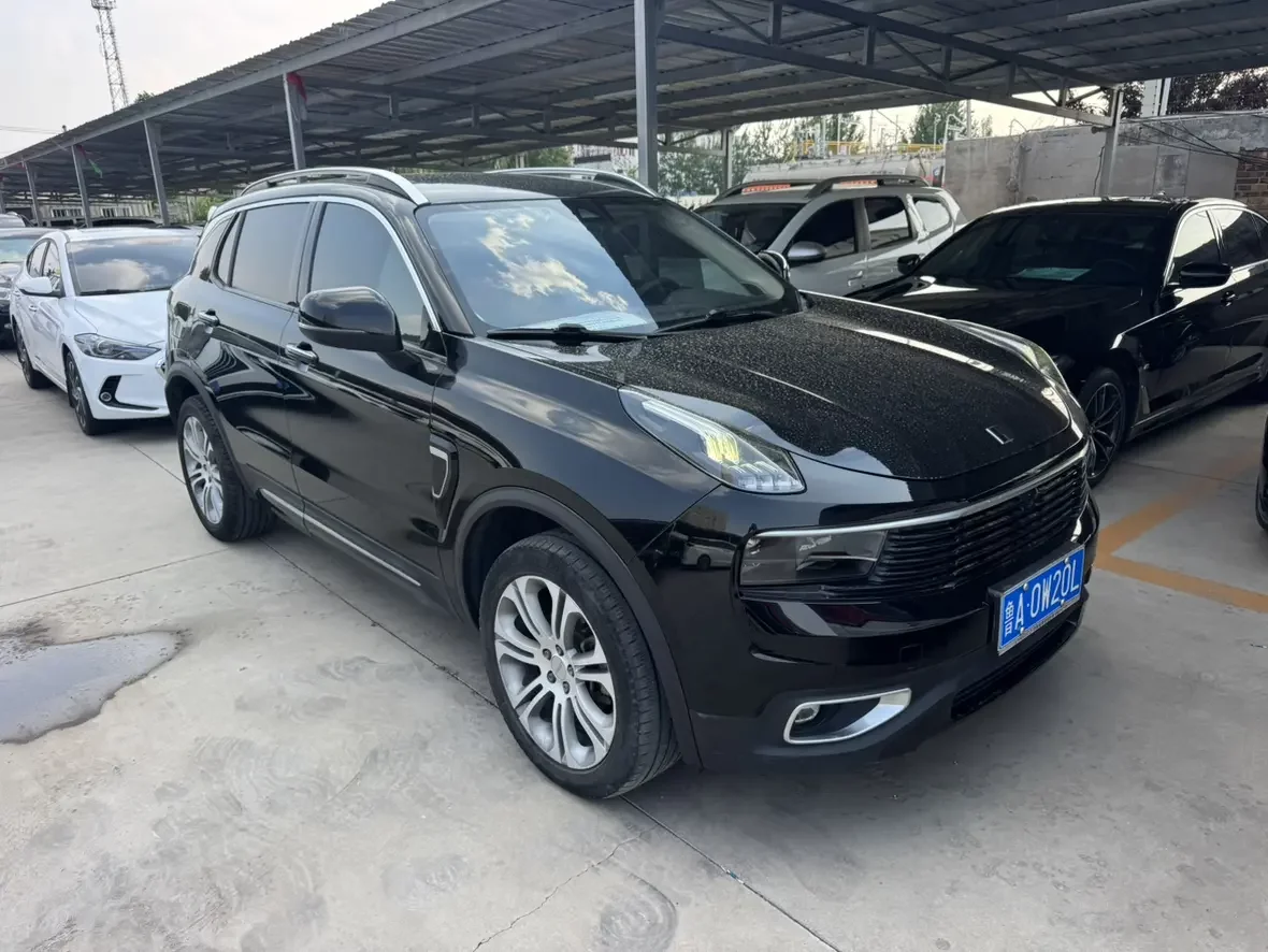 Lynk & Co 01