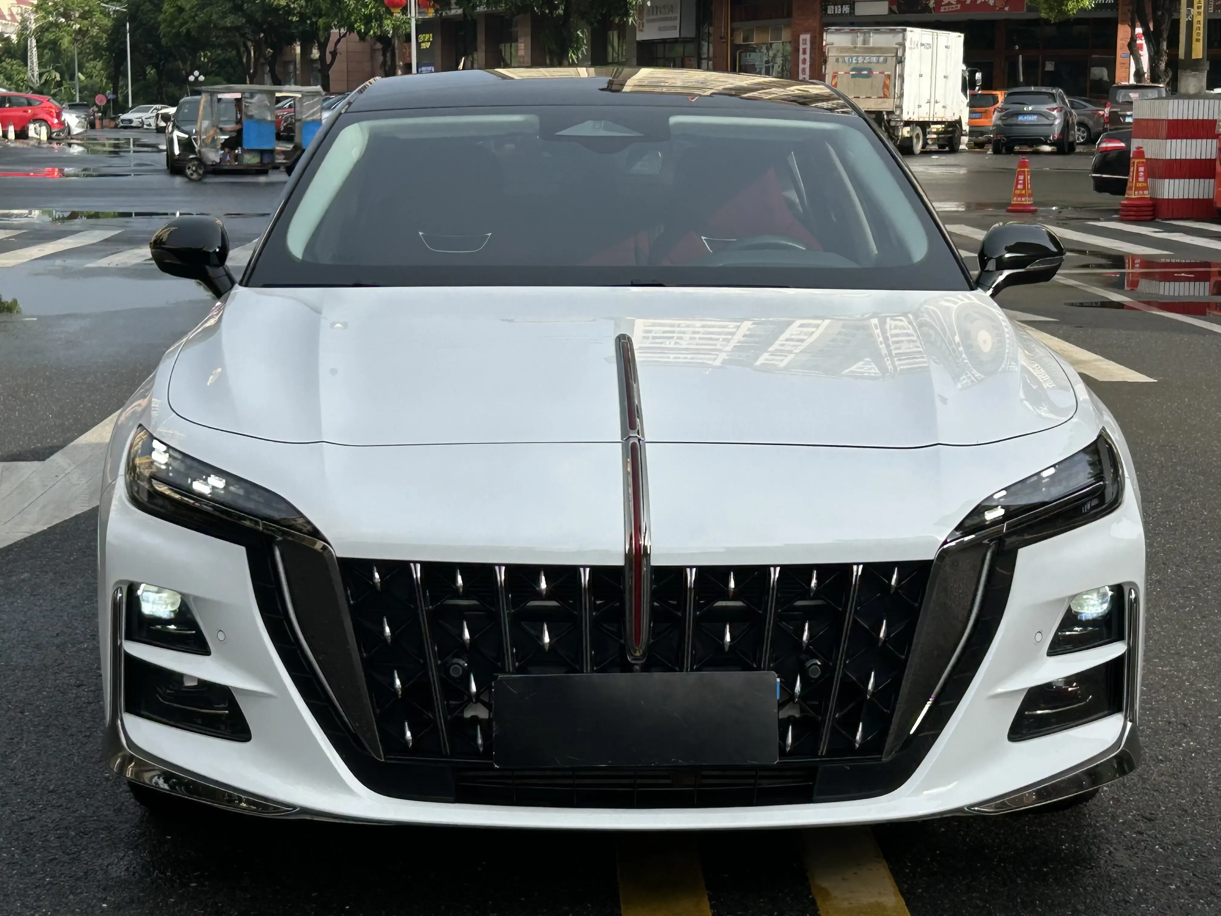 Hongqi H6