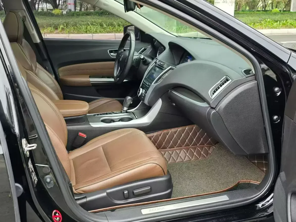 Acura TLX-L