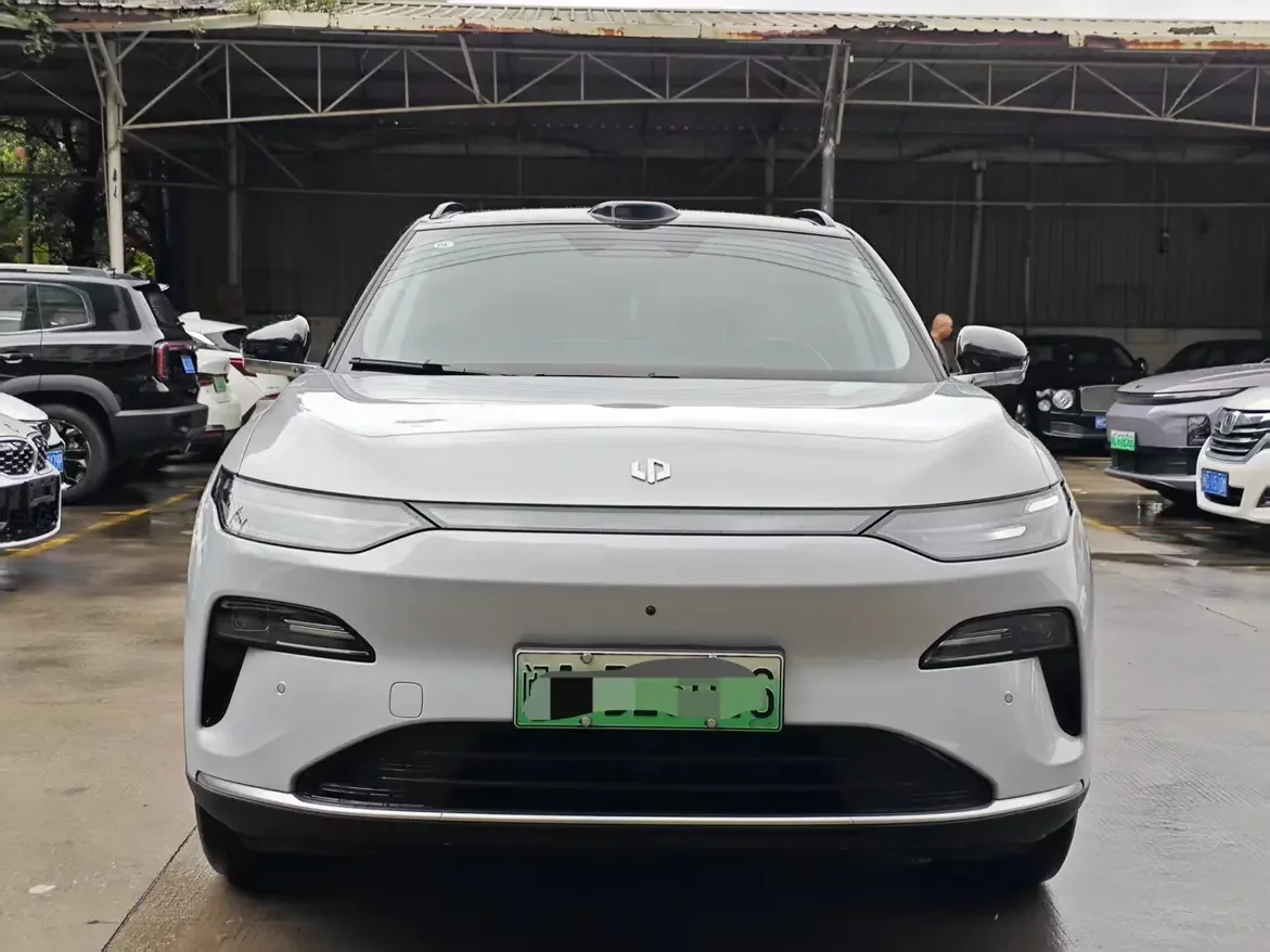 Leapmotor Zero running C11