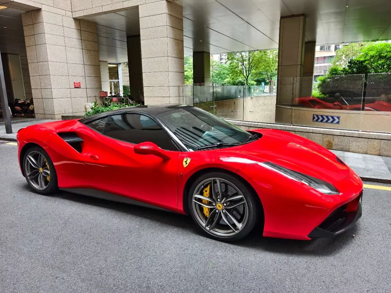 Ferrari 488