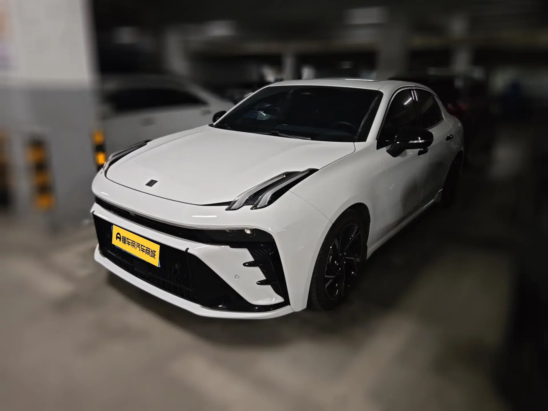 Lynk & Co 03