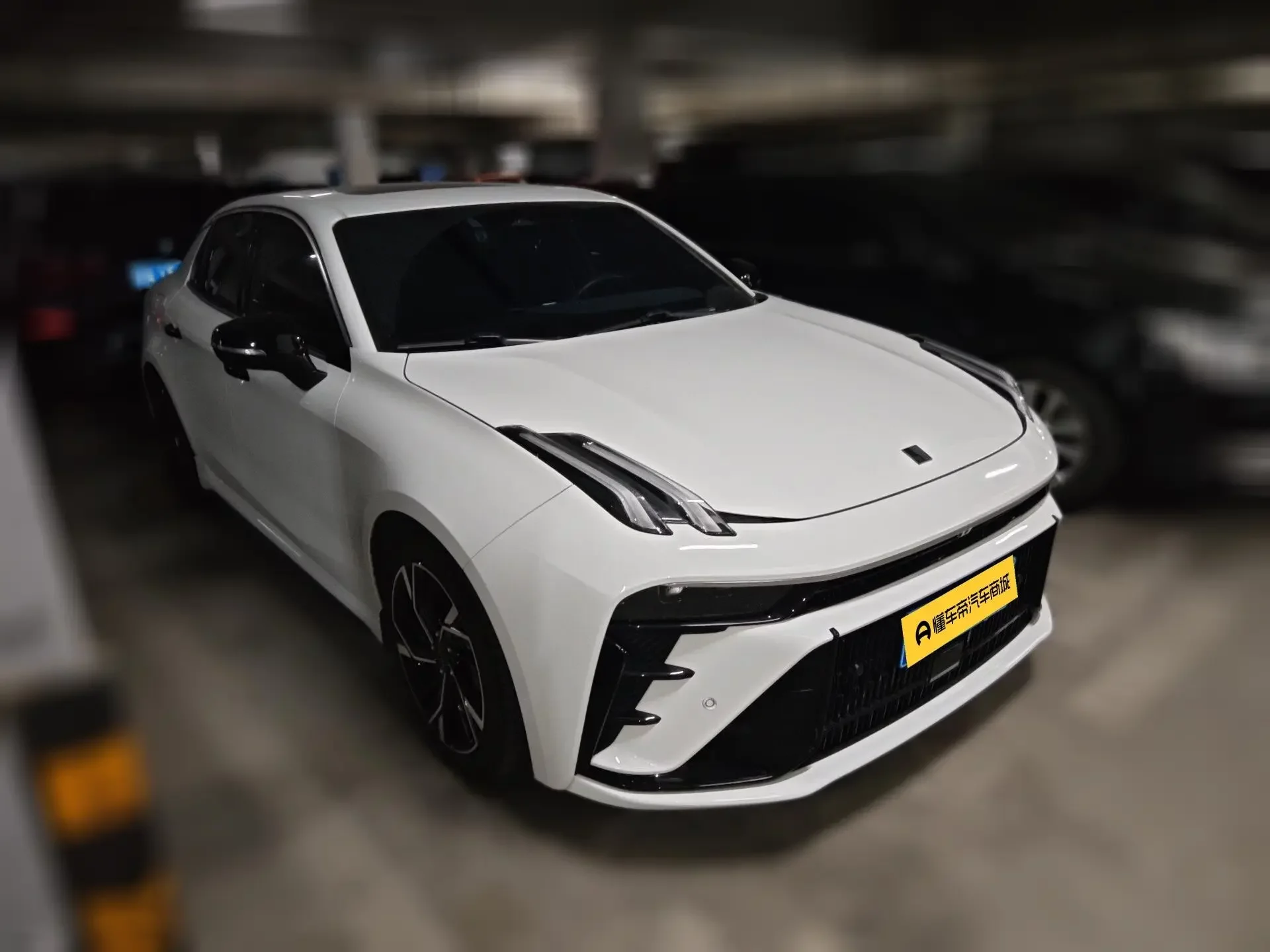 Lynk & Co 03