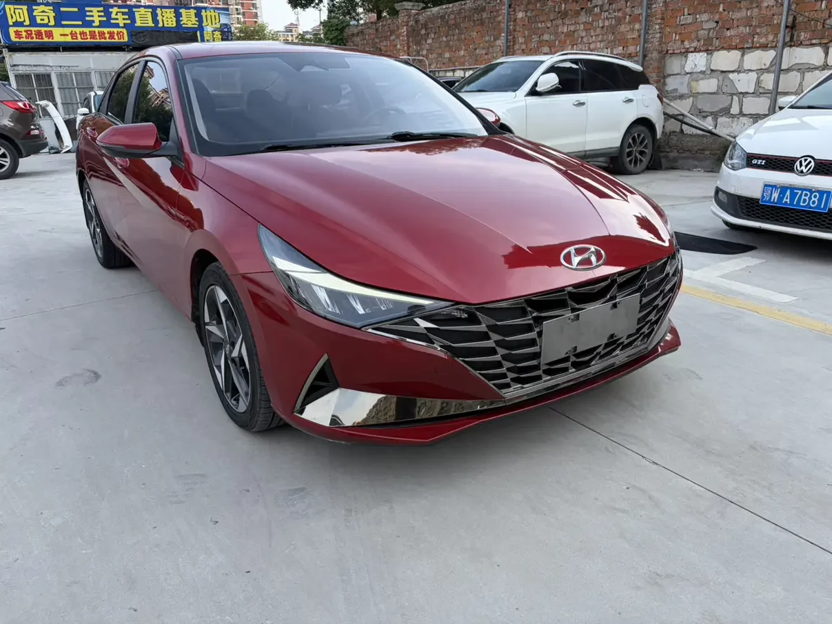 Hyundai Elantra