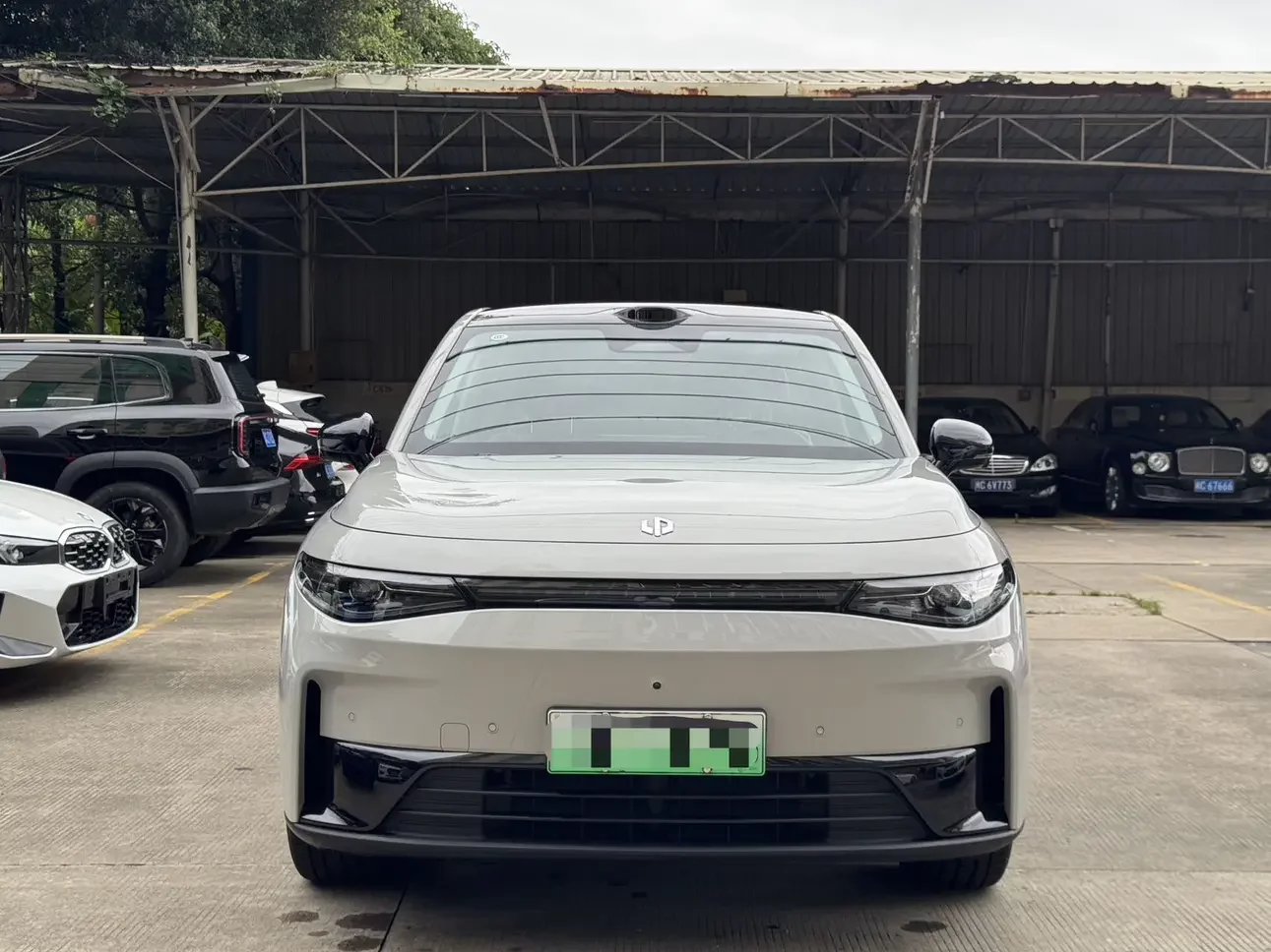 Leapmotor C16