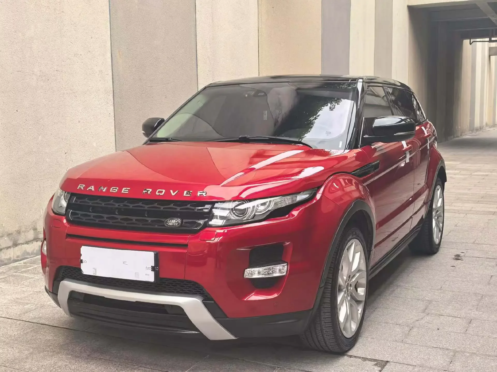 Land Rover Range Rover Evoque  из Китая